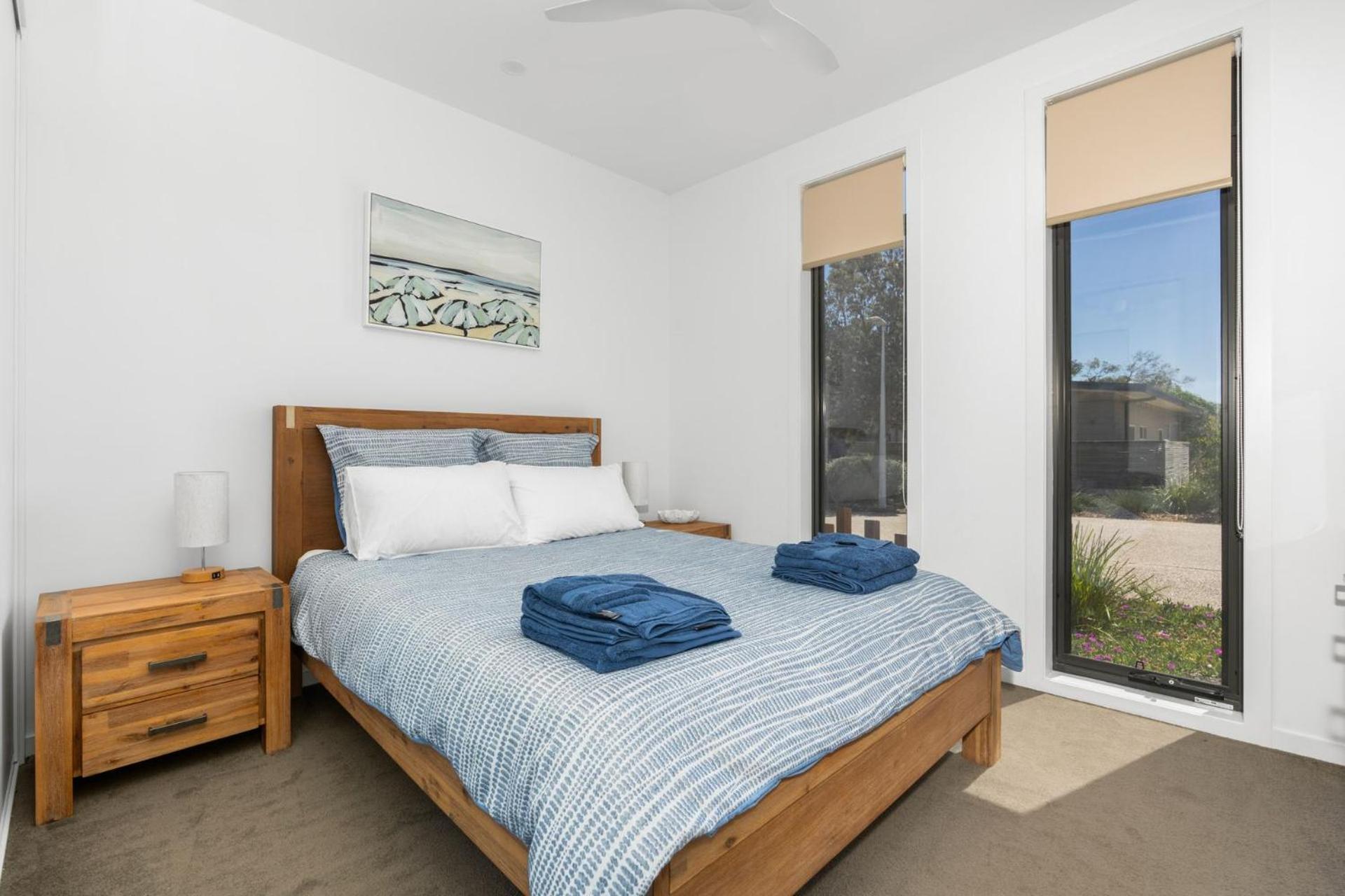 Ocean Breeze in Broadbeach - Linen, heated pool, Free EV Charger