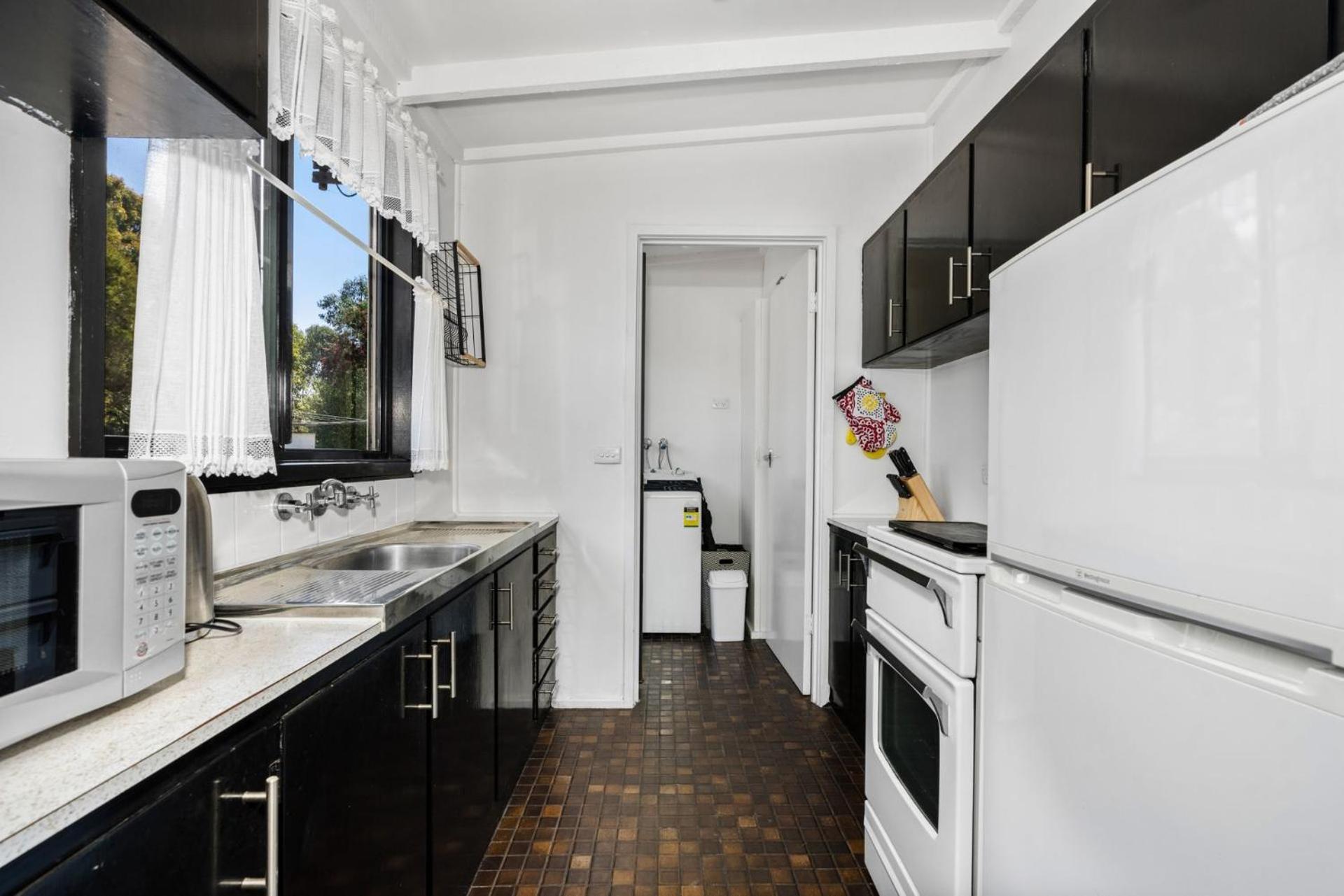 Inverloch' s Lime Green Door - Linen, Wifi, Pet Friendly