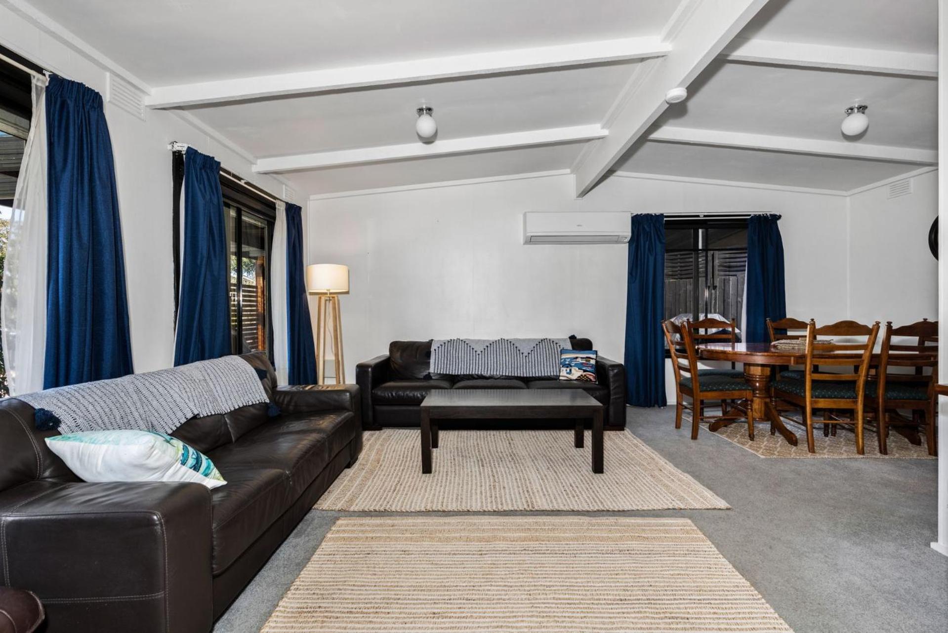Inverloch' s Lime Green Door - Linen, Wifi, Pet Friendly
