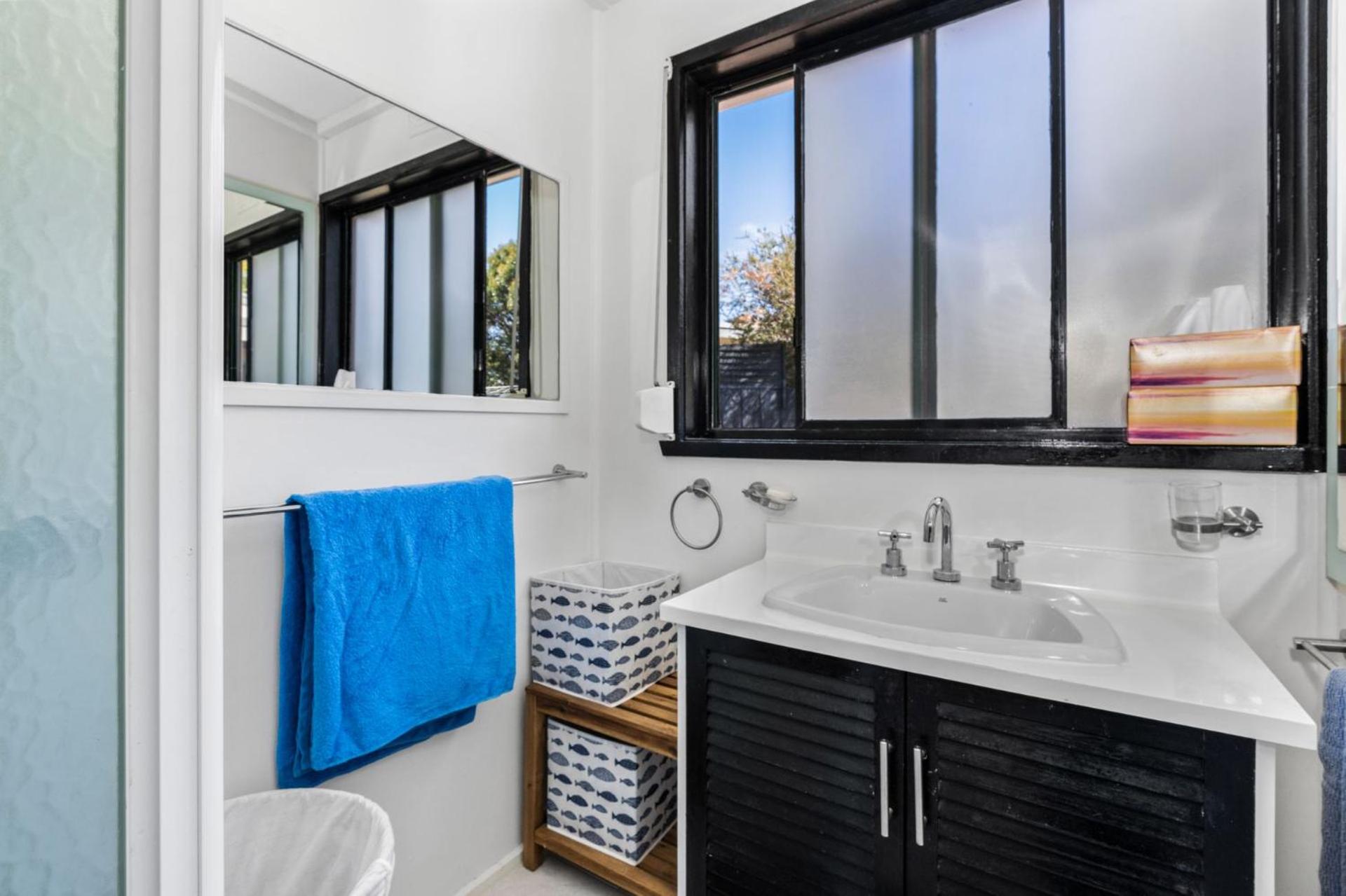 Inverloch' s Lime Green Door - Linen, Wifi, Pet Friendly