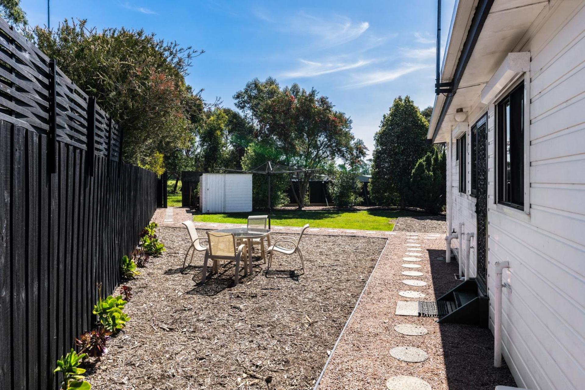 Inverloch' s Lime Green Door - Linen, Wifi, Pet Friendly