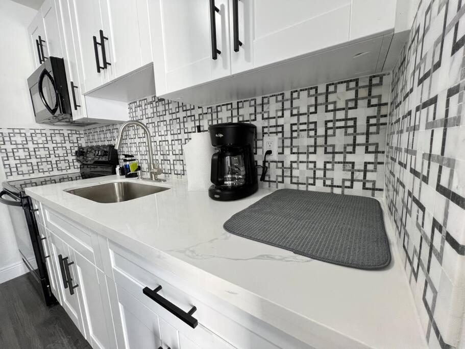 Stylish 3/2 centrally located!
