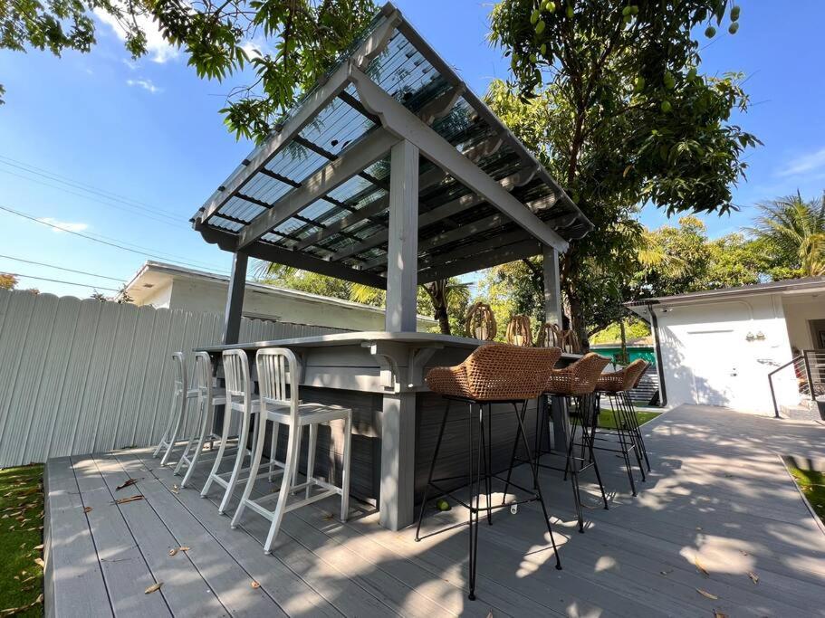 Stylish 3/2 centrally located!