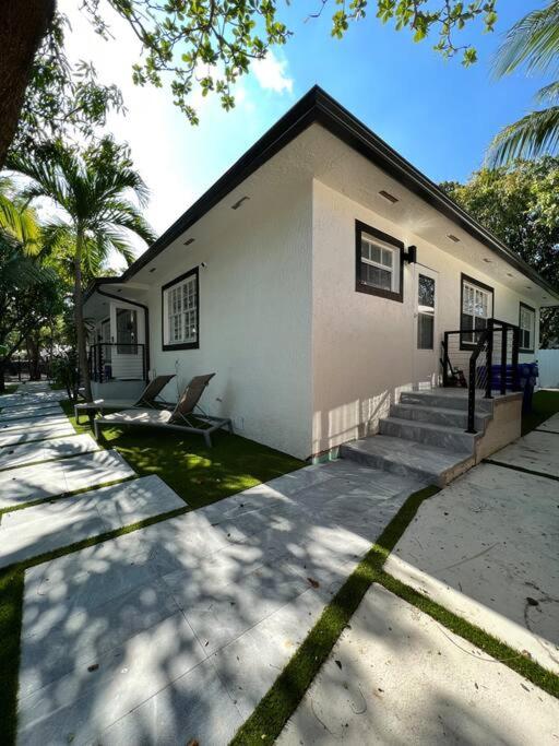 Stylish 3/2 centrally located!