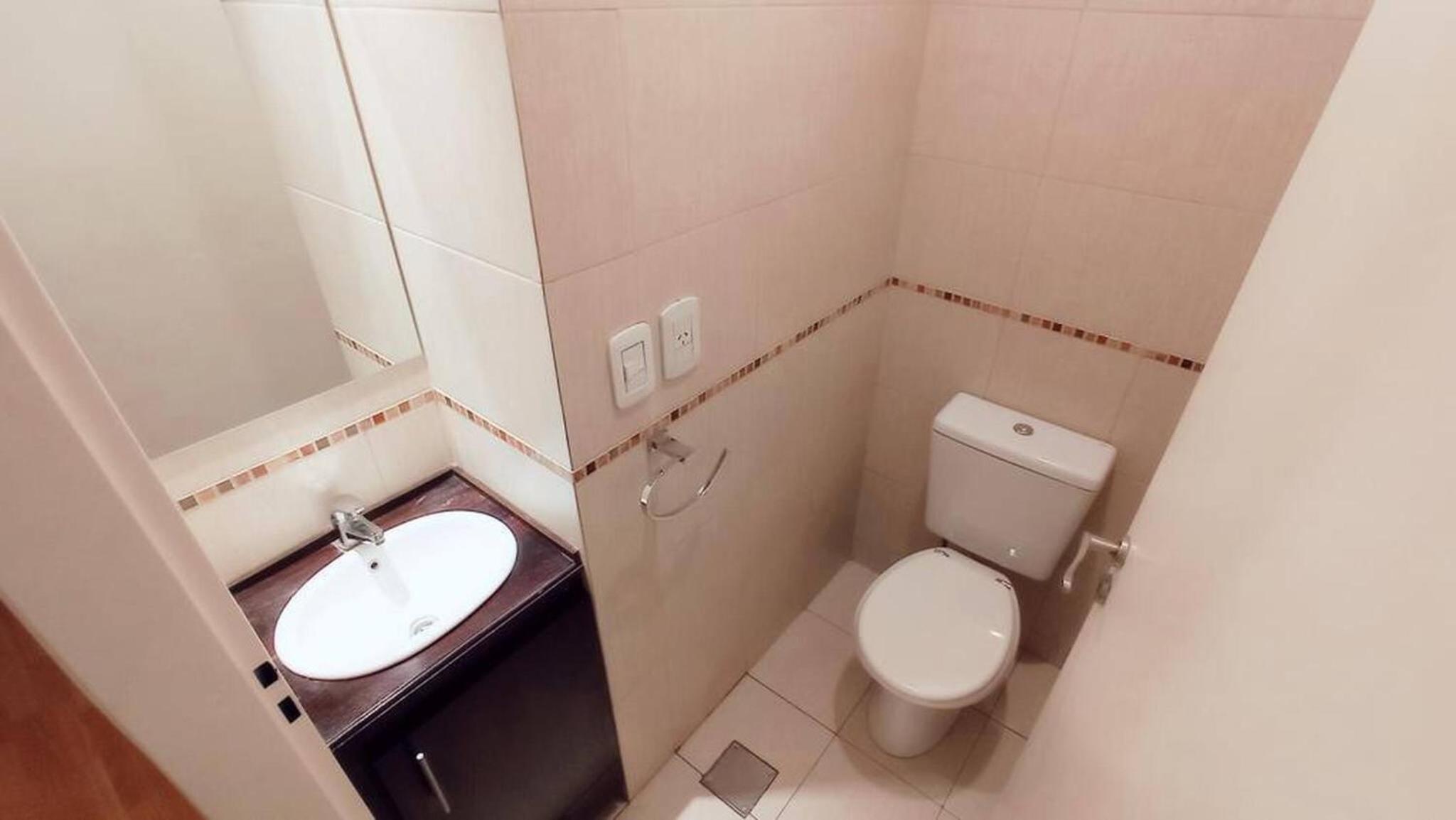 Ultimate Luxury 2-Bedroom Retreat with Balconies and Amenities