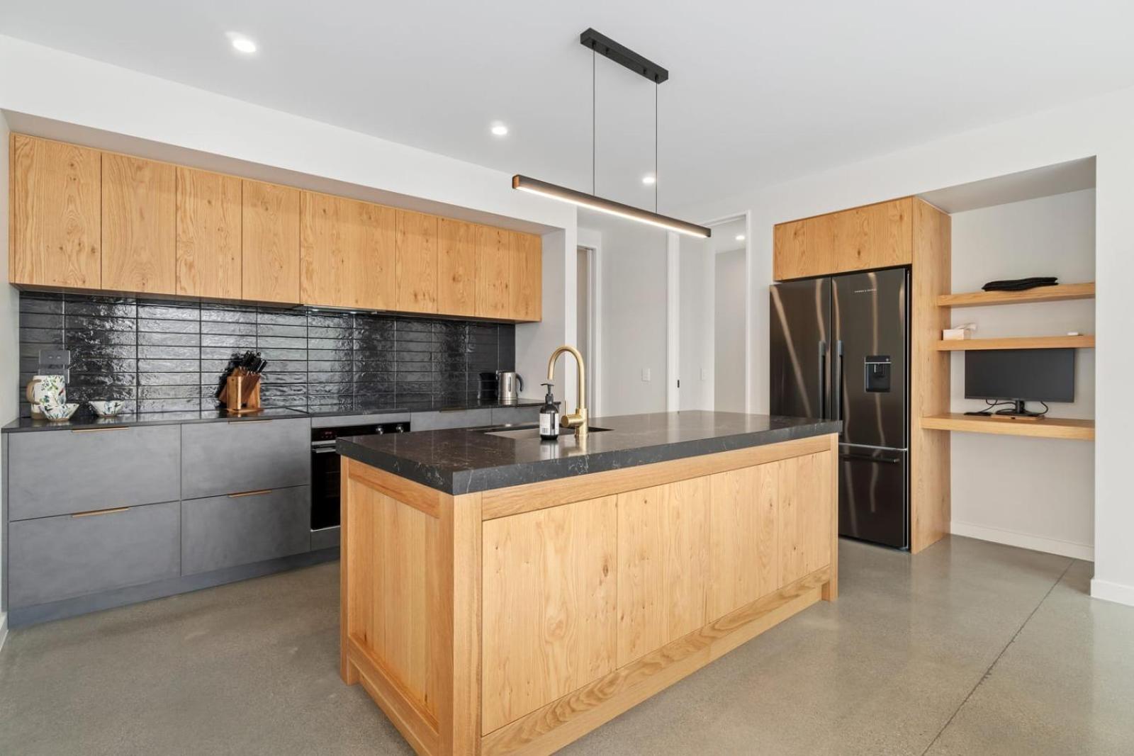 Wanaka Vacations - Alpine Magic - Property Image 2
