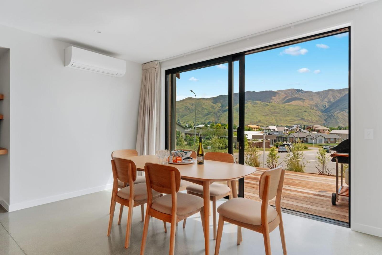 Wanaka Vacations - Alpine Magic - Property Image 4