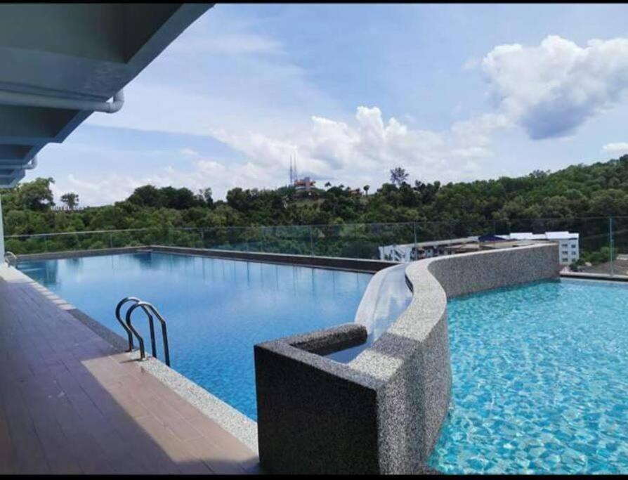 Sky City @ Icon Residence photo 1