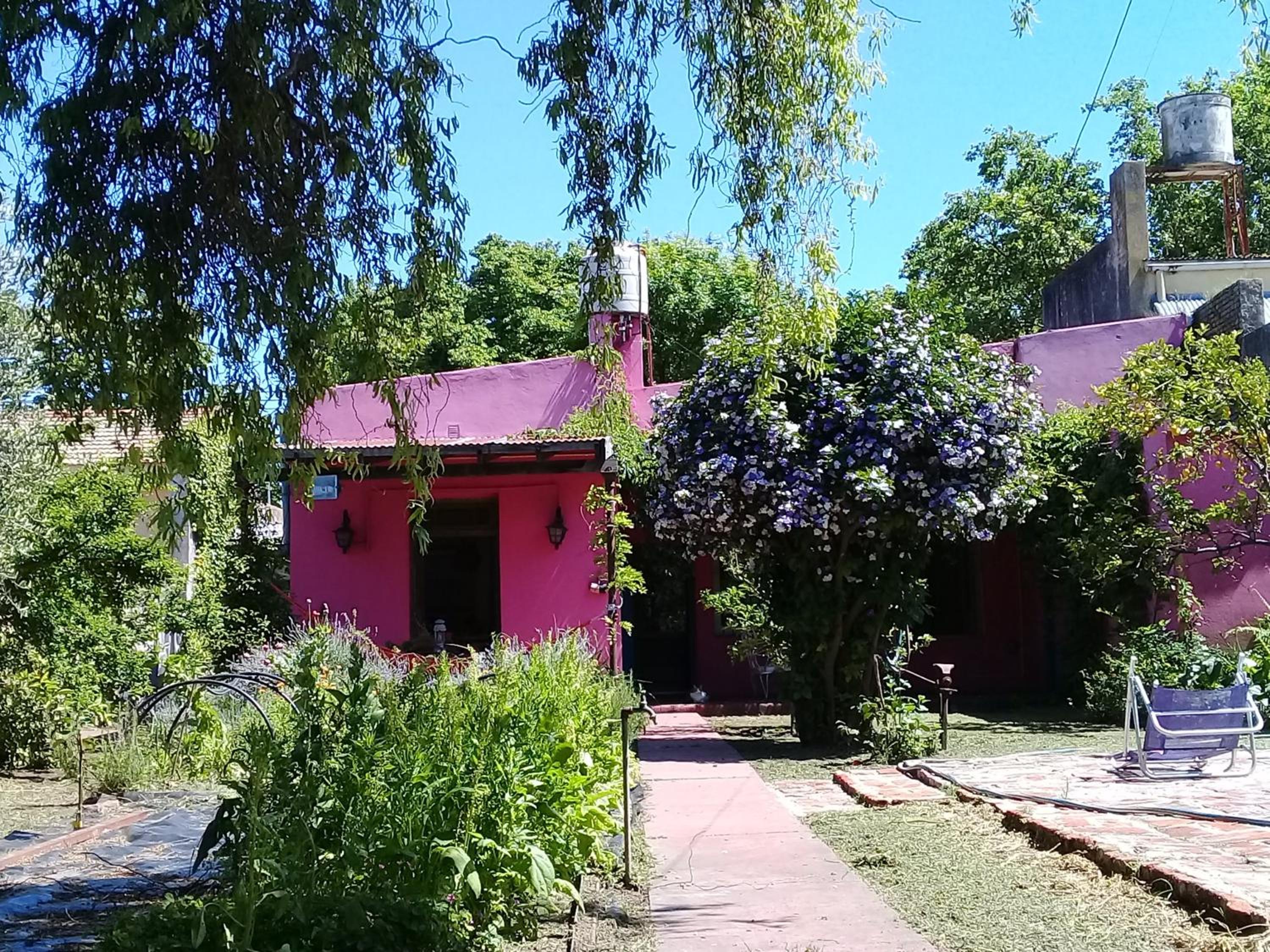 Hostel La Puerta Amarilla