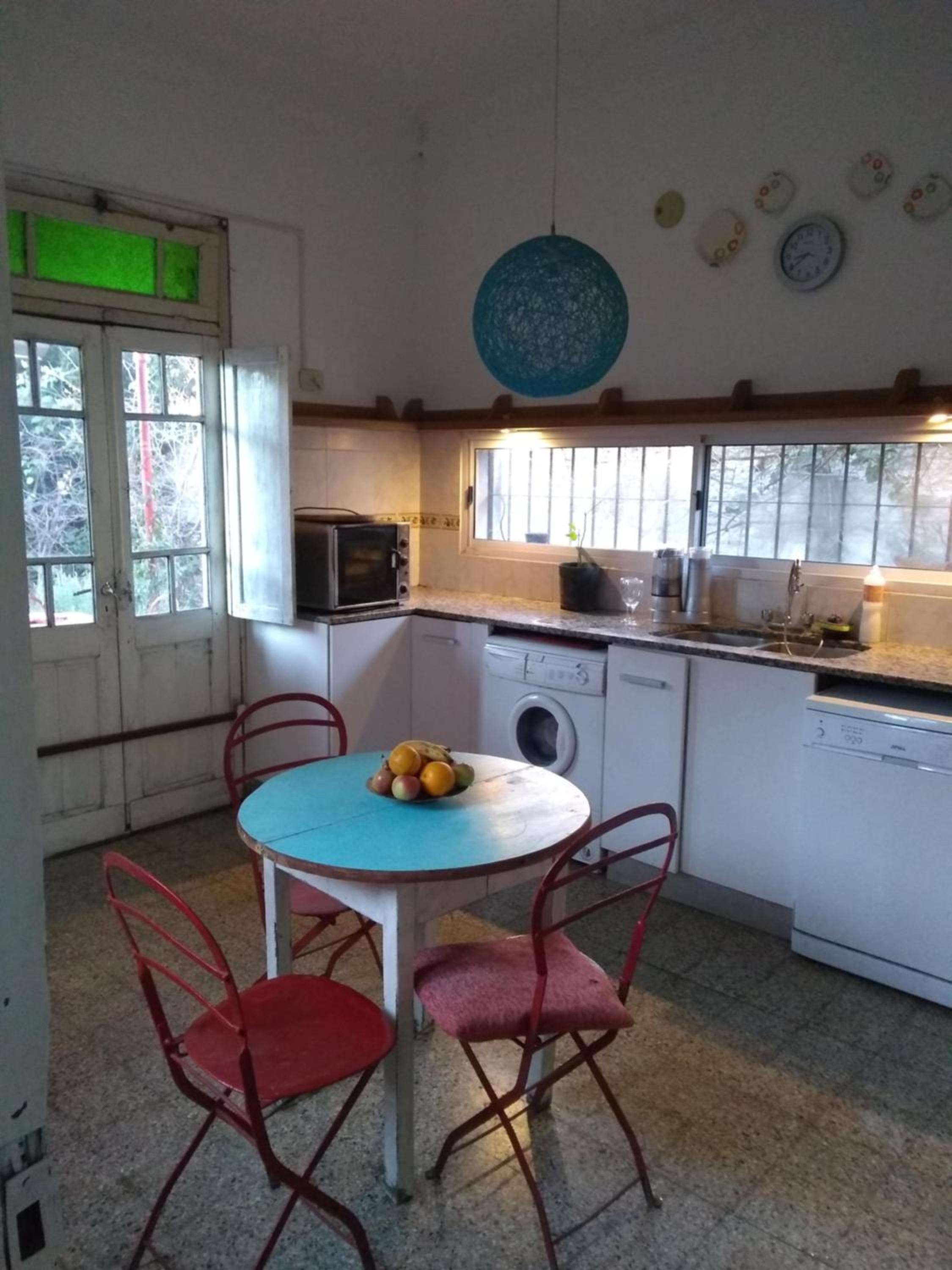 Hostel La Puerta Amarilla