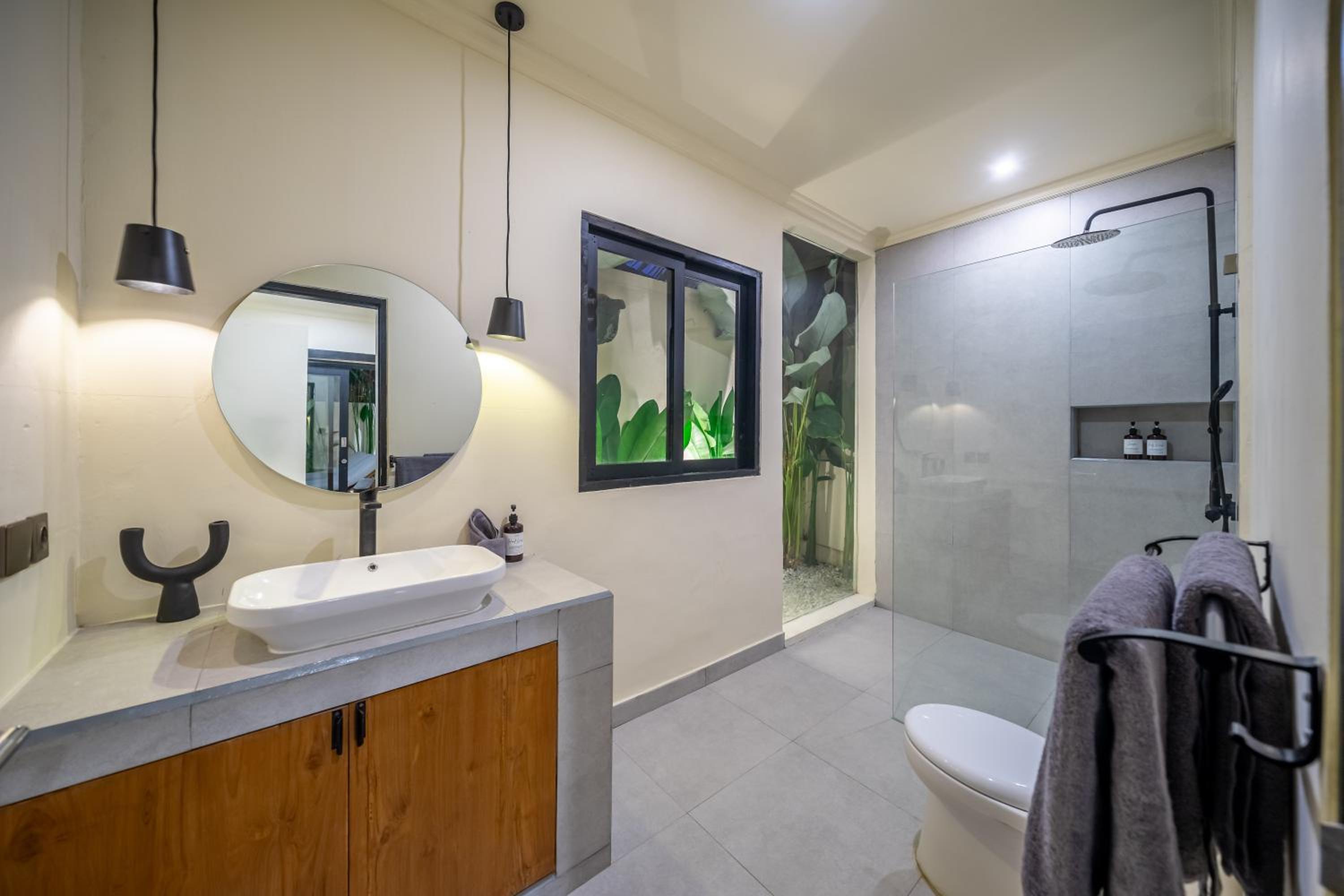 Villa Mao Brand New 3BR Villa AC Living at Pererenan Canggu view 3