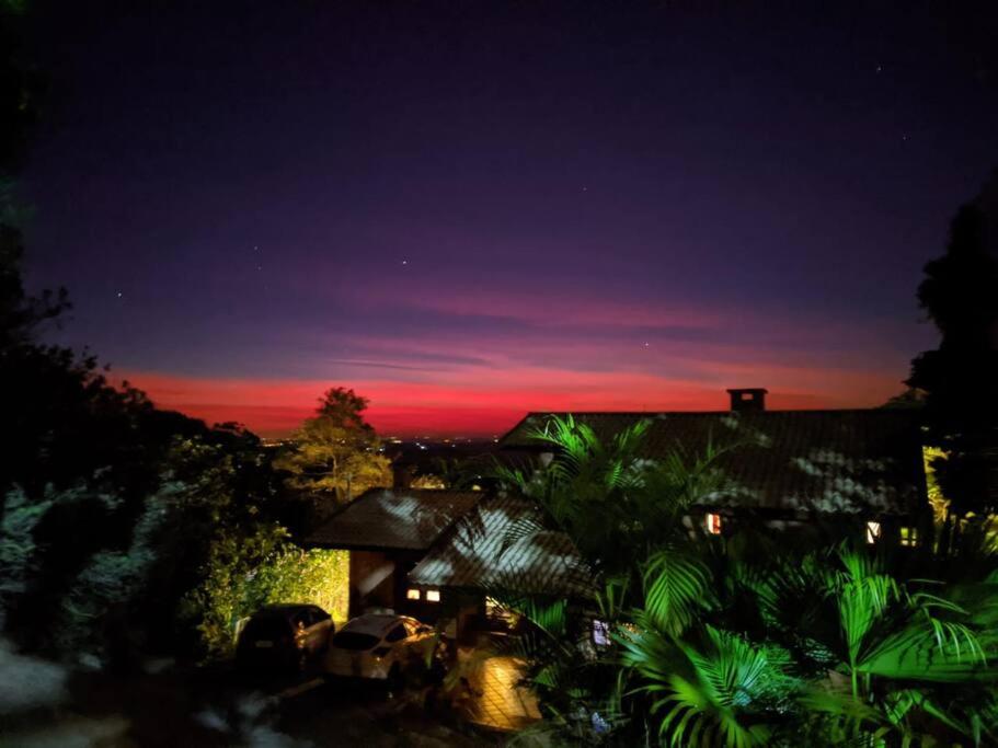 Casa de Campo Condomínio Serra Negra