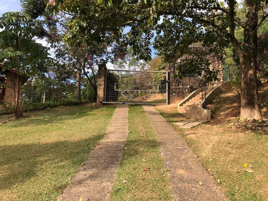 Casa de Campo Condomínio Serra Negra