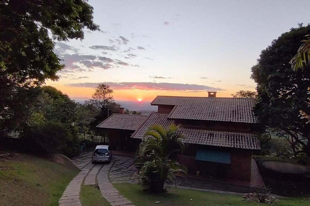Casa de Campo Condomínio Serra Negra