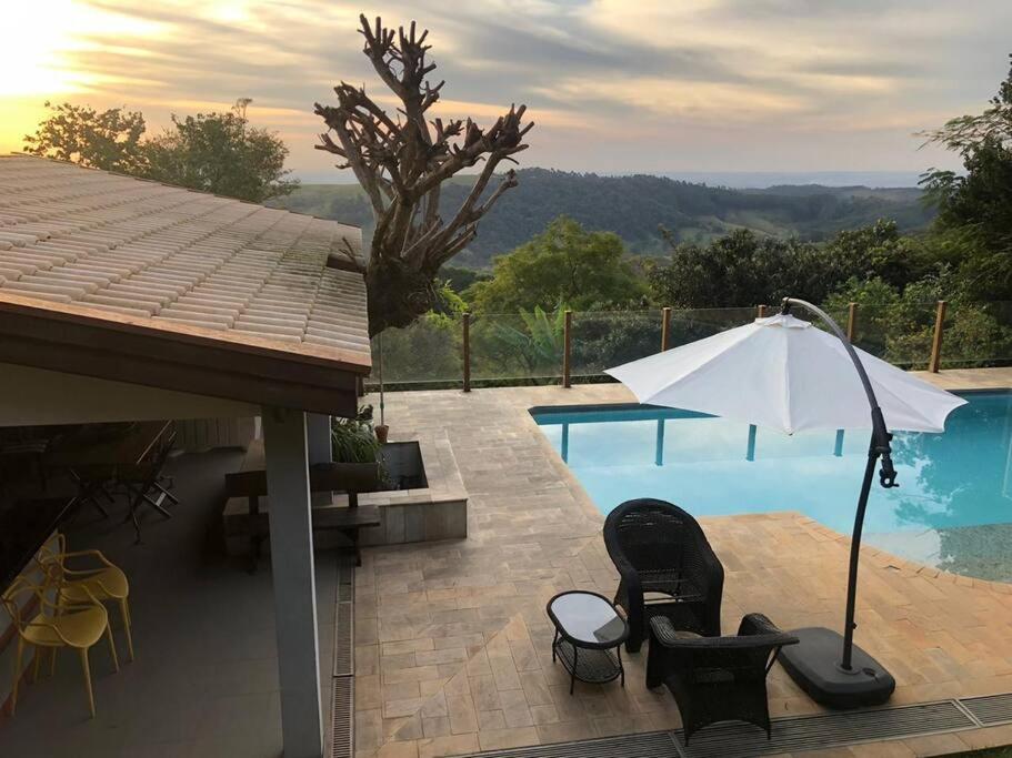 Casa de Campo Condomínio Serra Negra
