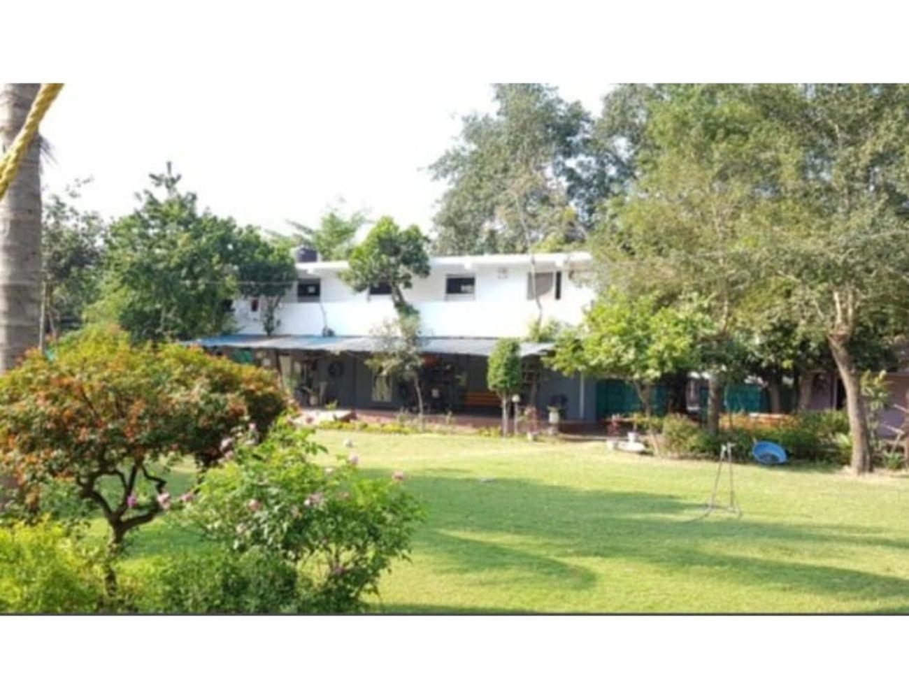 Madan Shree Farm house and Garden, Dewas view 2