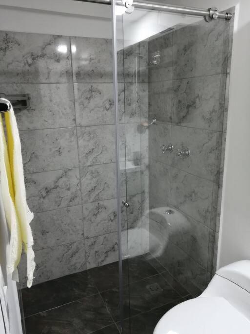 Increíble Apartaestudio Cerca al Centro Comercial Los Molinos