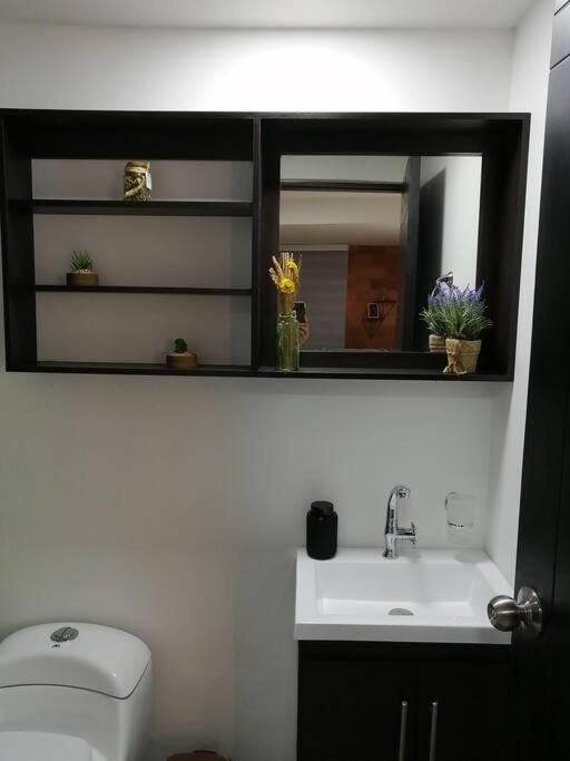 Increíble Apartaestudio Cerca al Centro Comercial Los Molinos