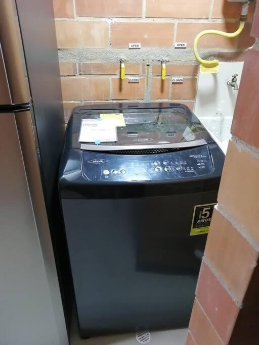 Increíble Apartaestudio Cerca al Centro Comercial Los Molinos
