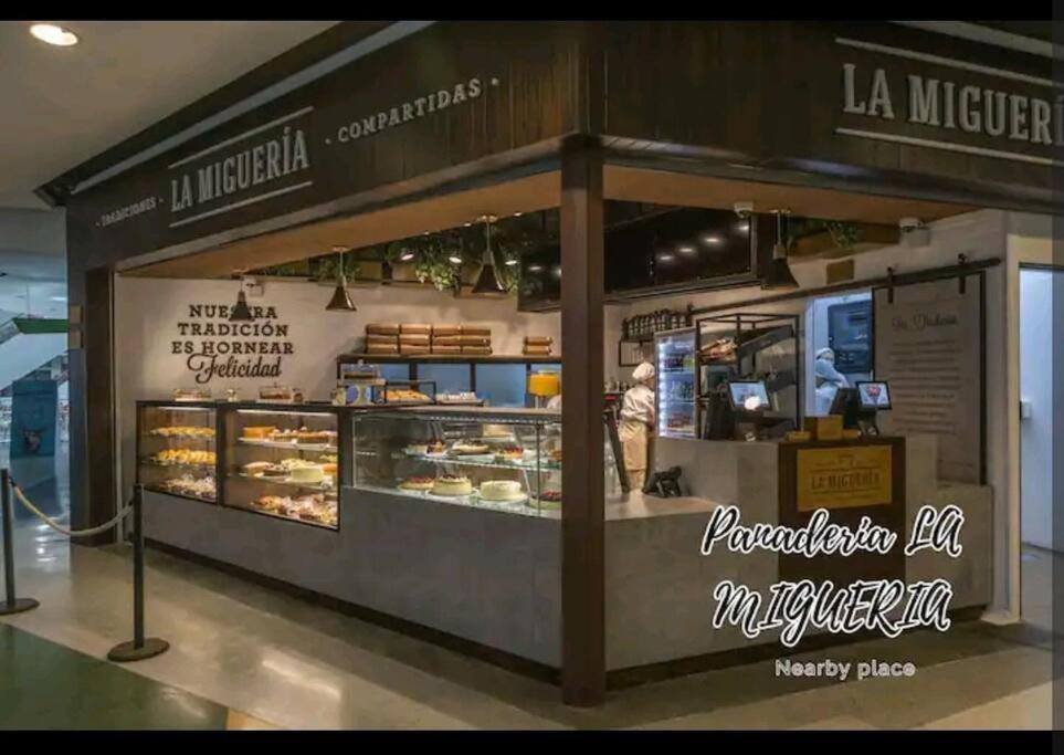 Increíble Apartaestudio Cerca al Centro Comercial Los Molinos