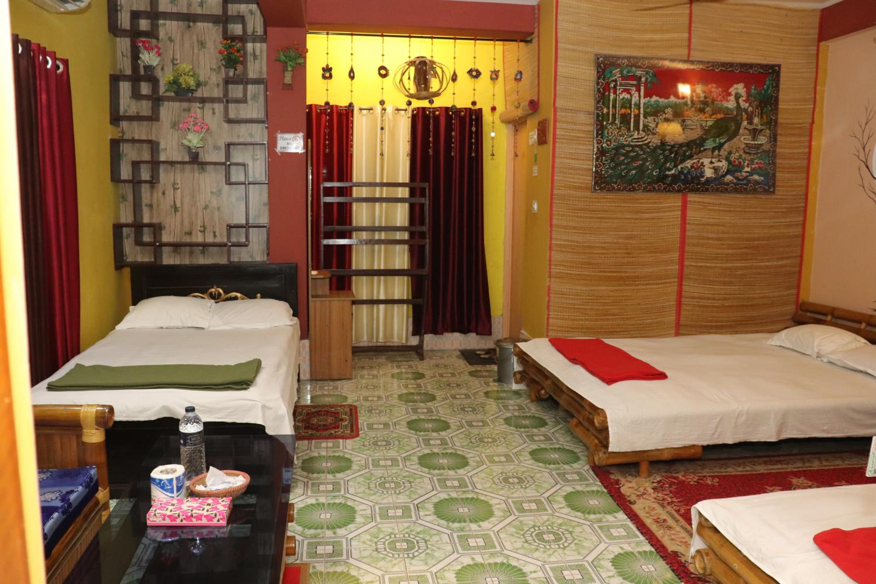Green Leaf Guest House ColIege Road Sreemongal