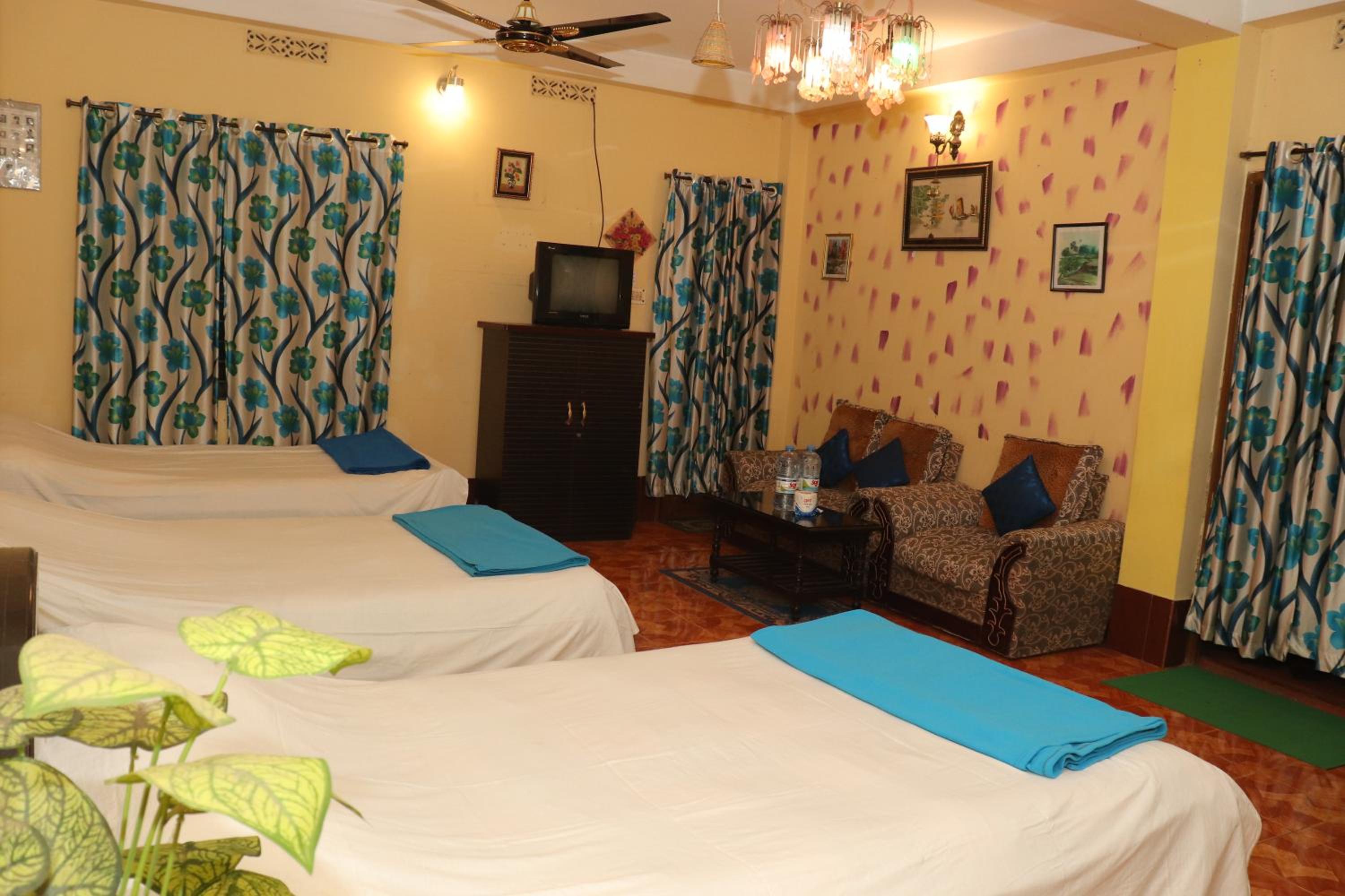 Green Leaf Guest House ColIege Road Sreemongal