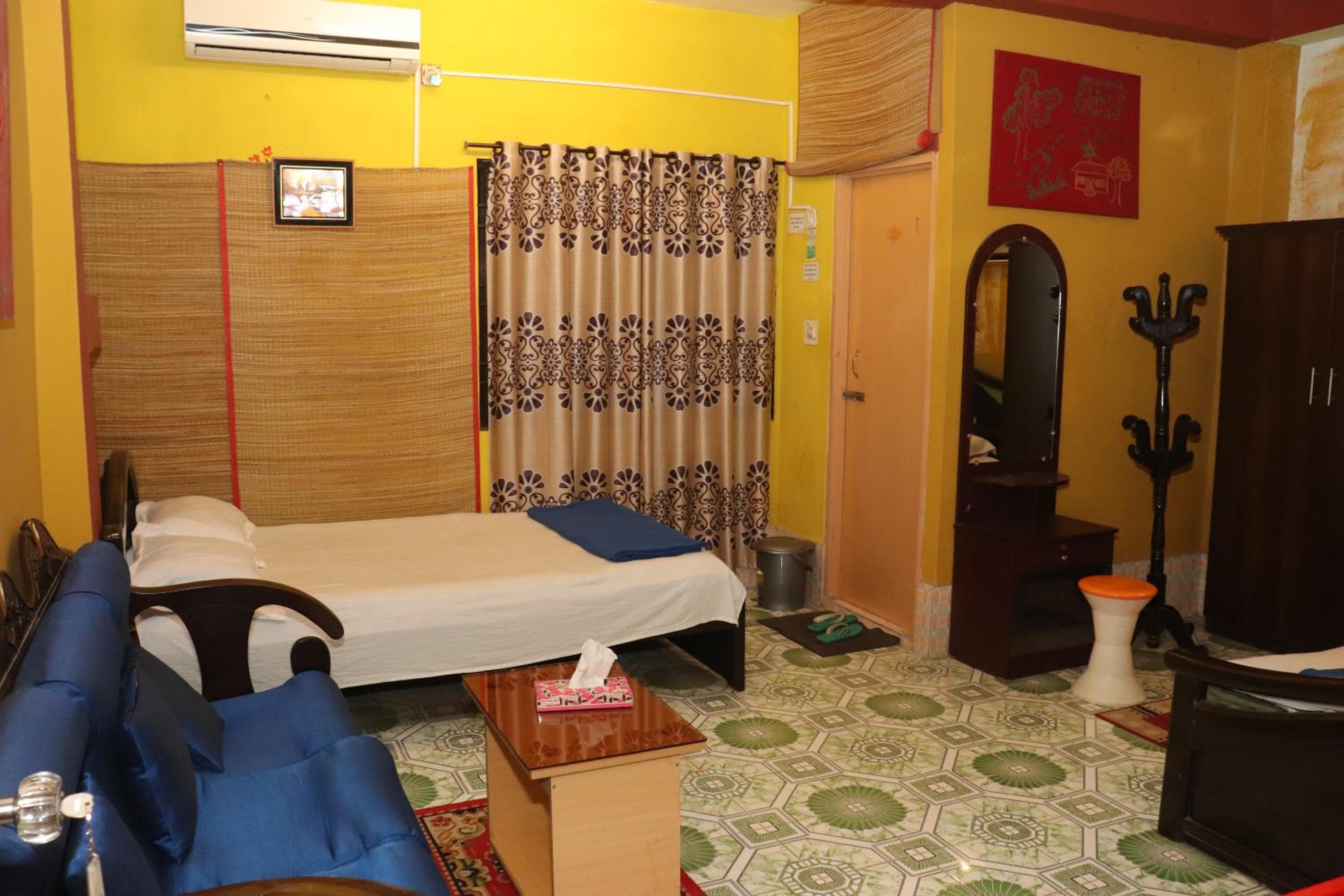 Green Leaf Guest House ColIege Road Sreemongal