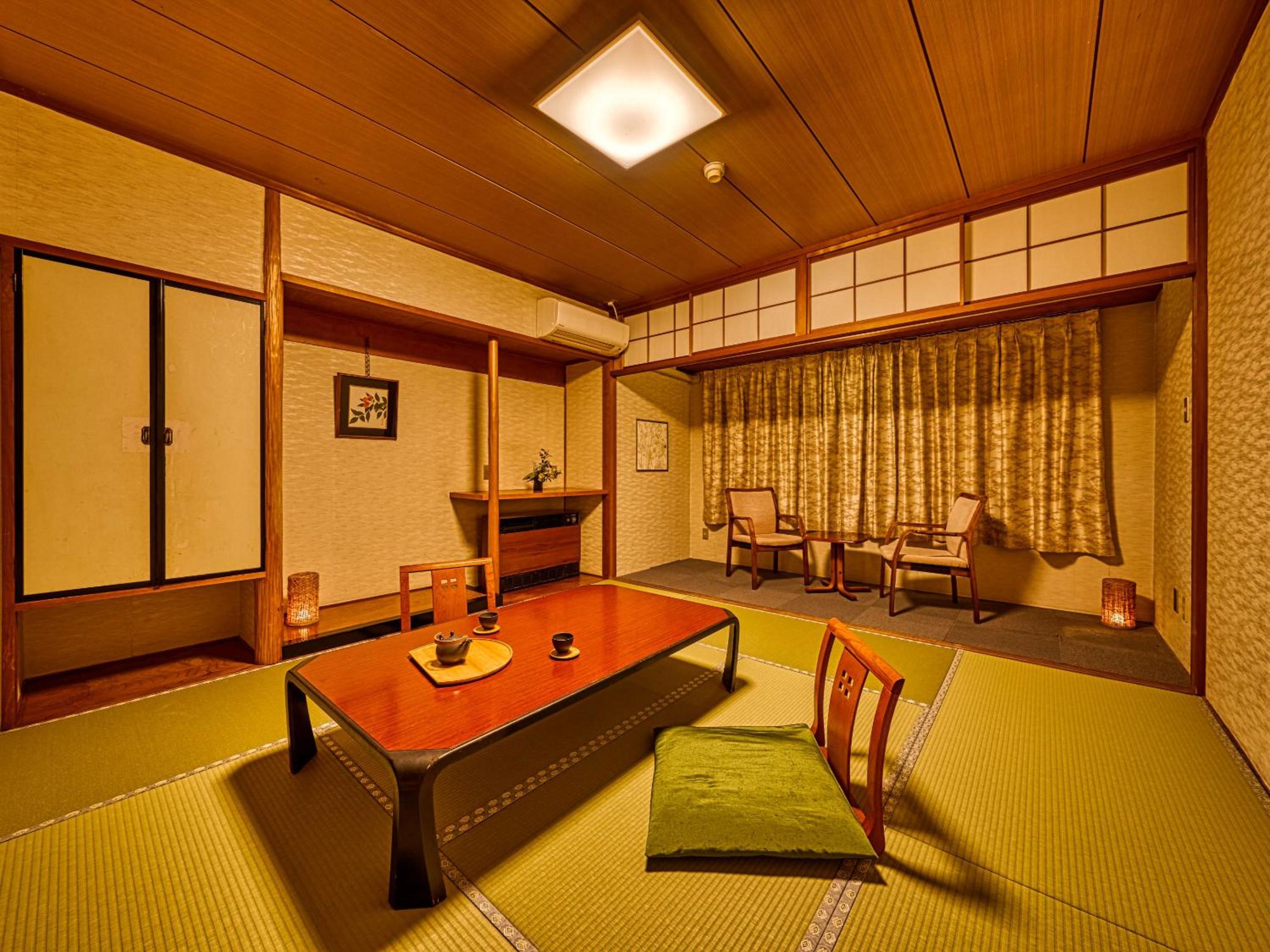 Ooedo Onsen Monogatari Premium Enakyo