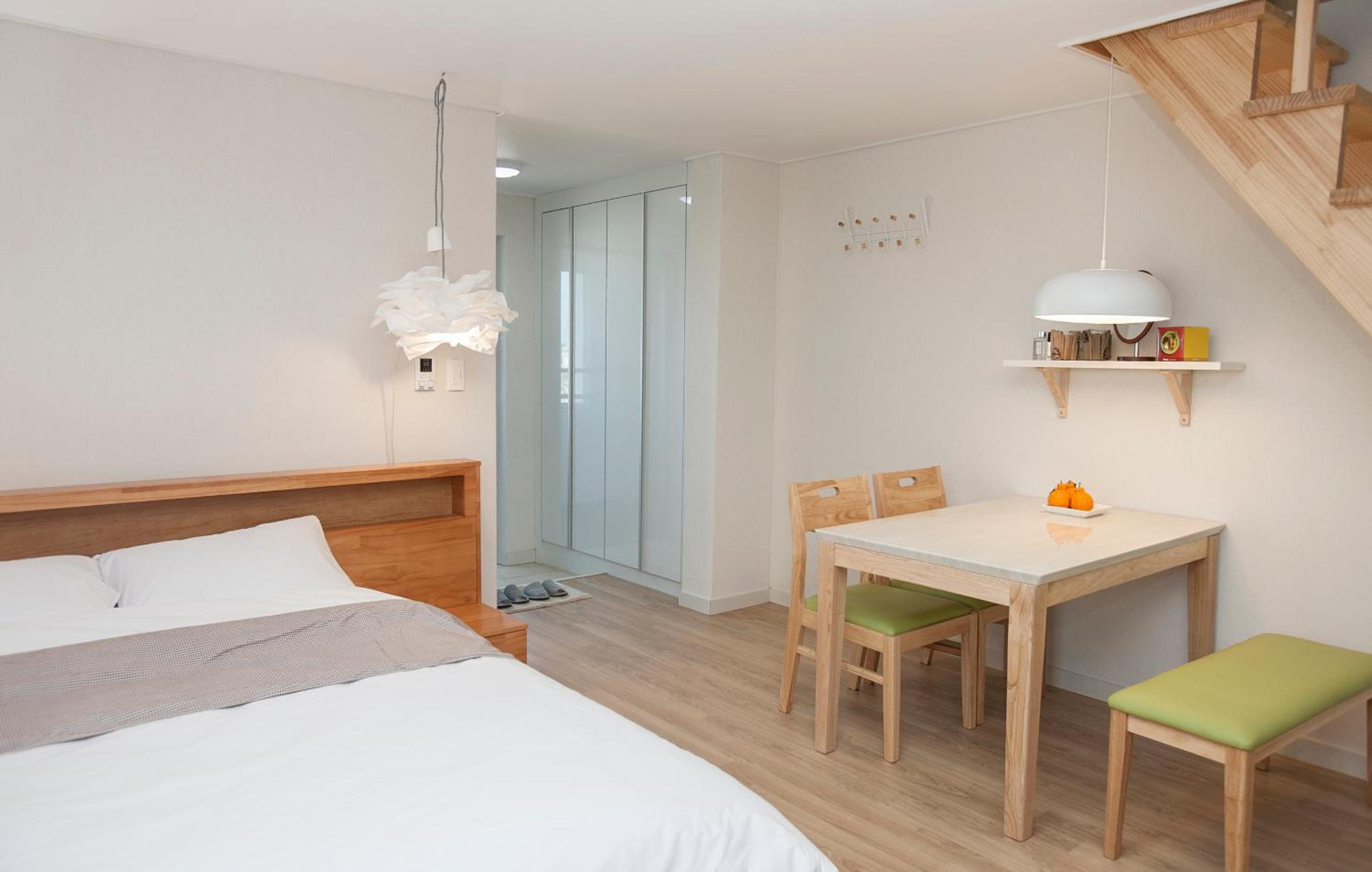 Jeju Aria Pension
