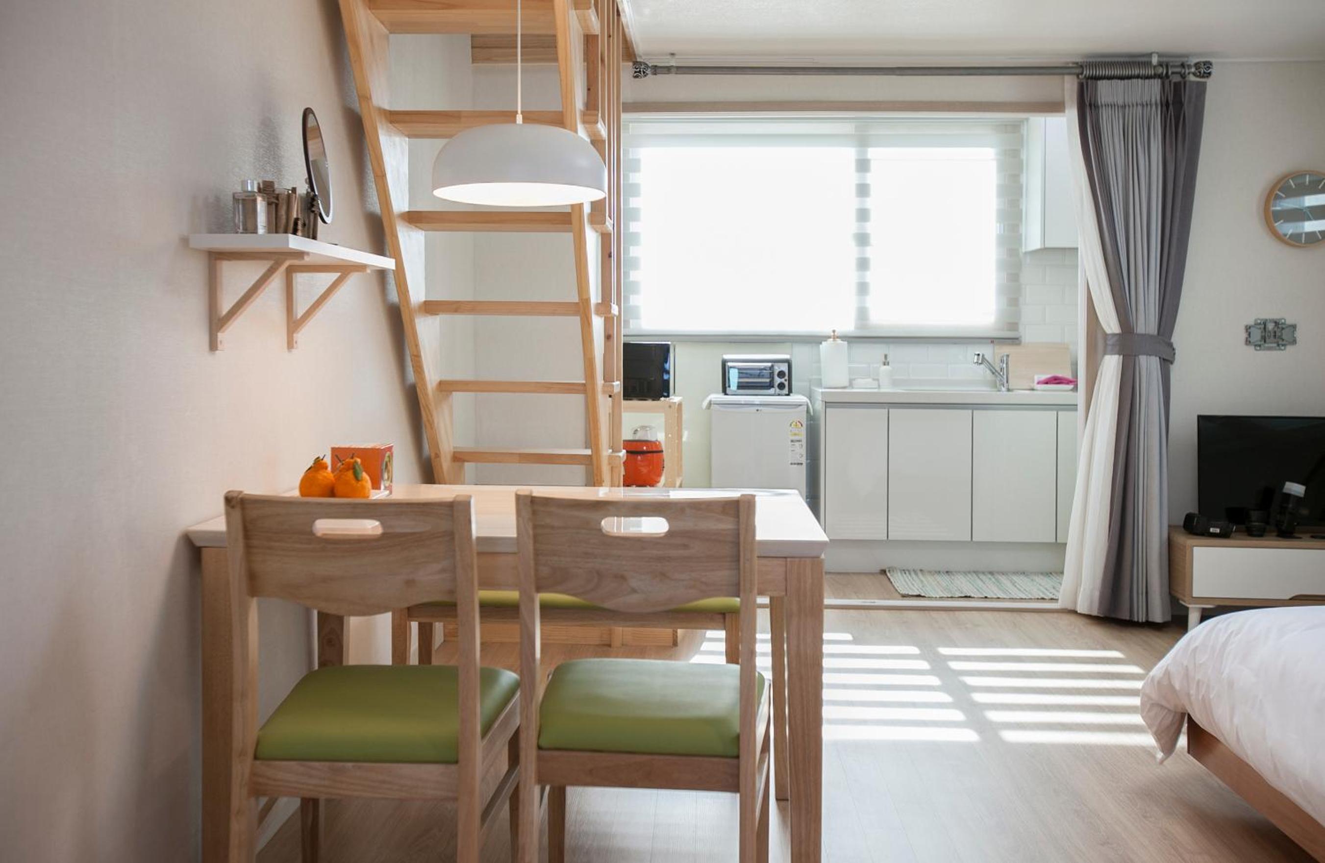 Jeju Aria Pension