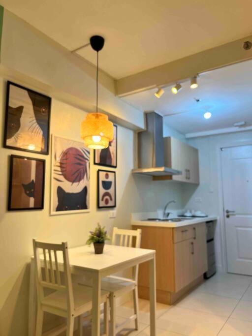 Relaxing and Cozy Unit at The Residences view 5