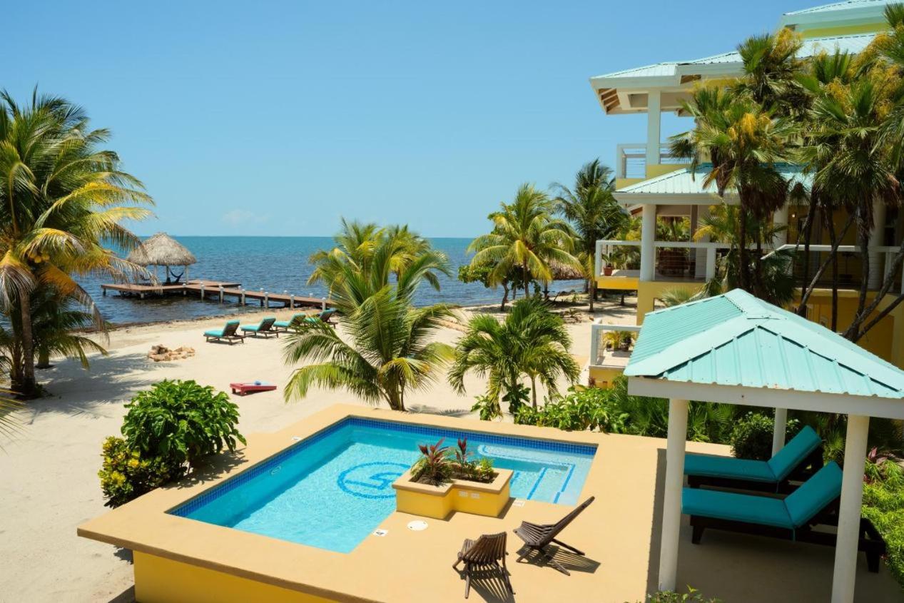 Lucky Duck Villa - Huge Beachfront Pool and Pier view 4