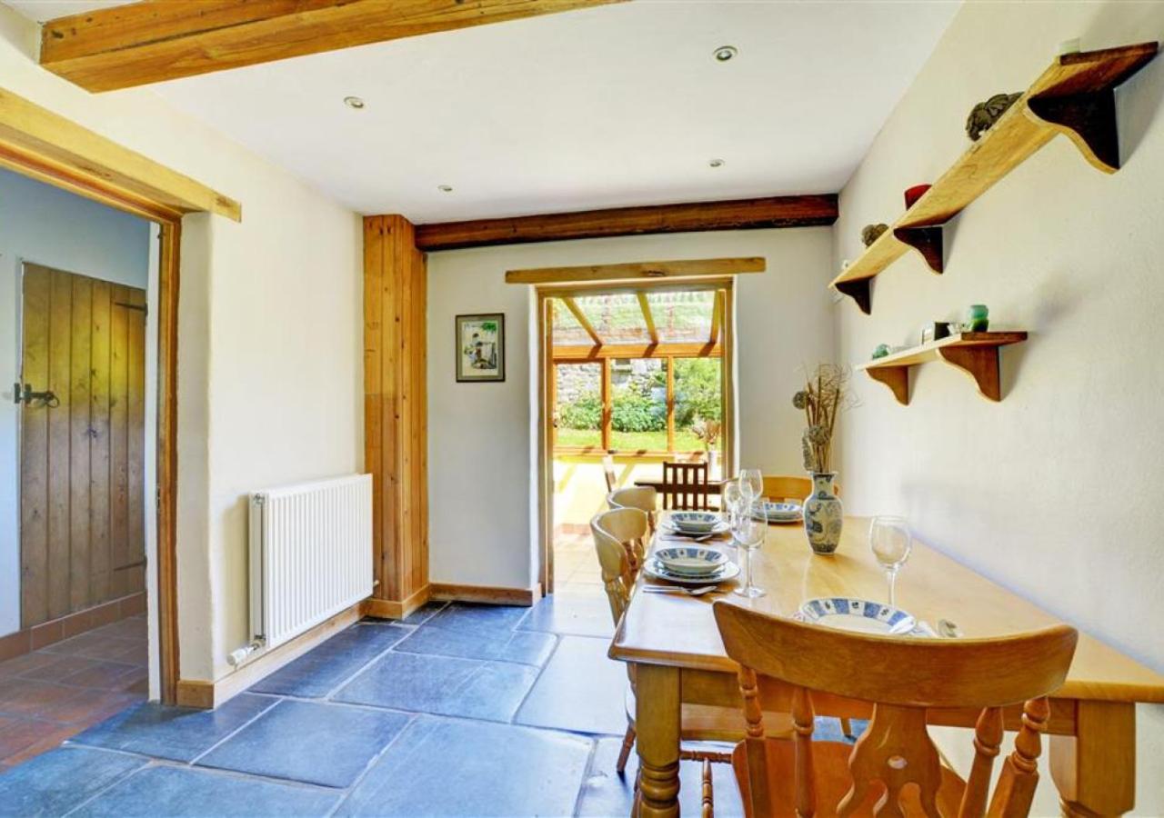 3 Bed in Manorbier oc-pw270a