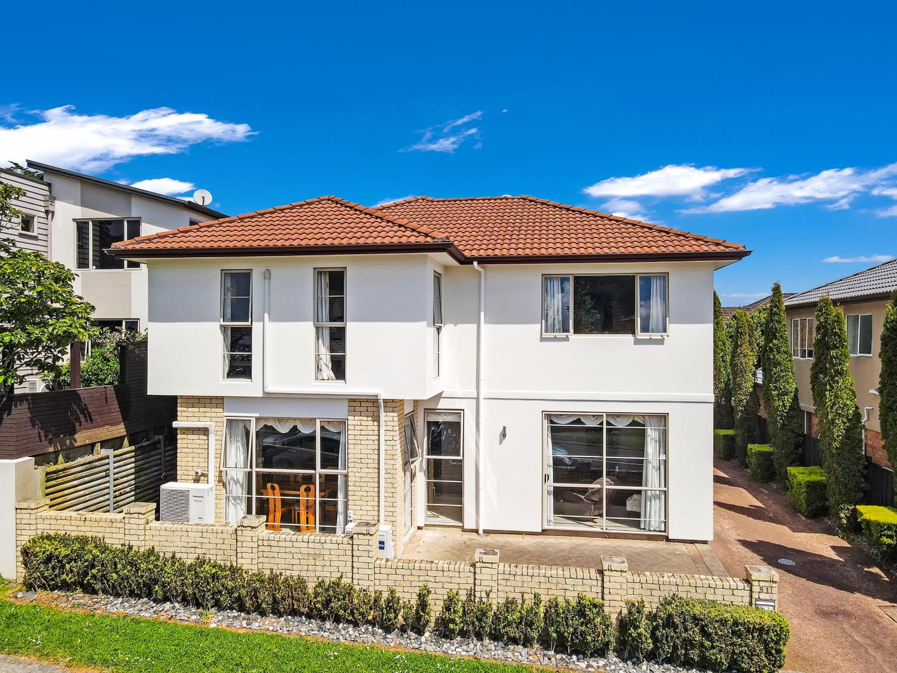 Hotel The Oasis - Image 1