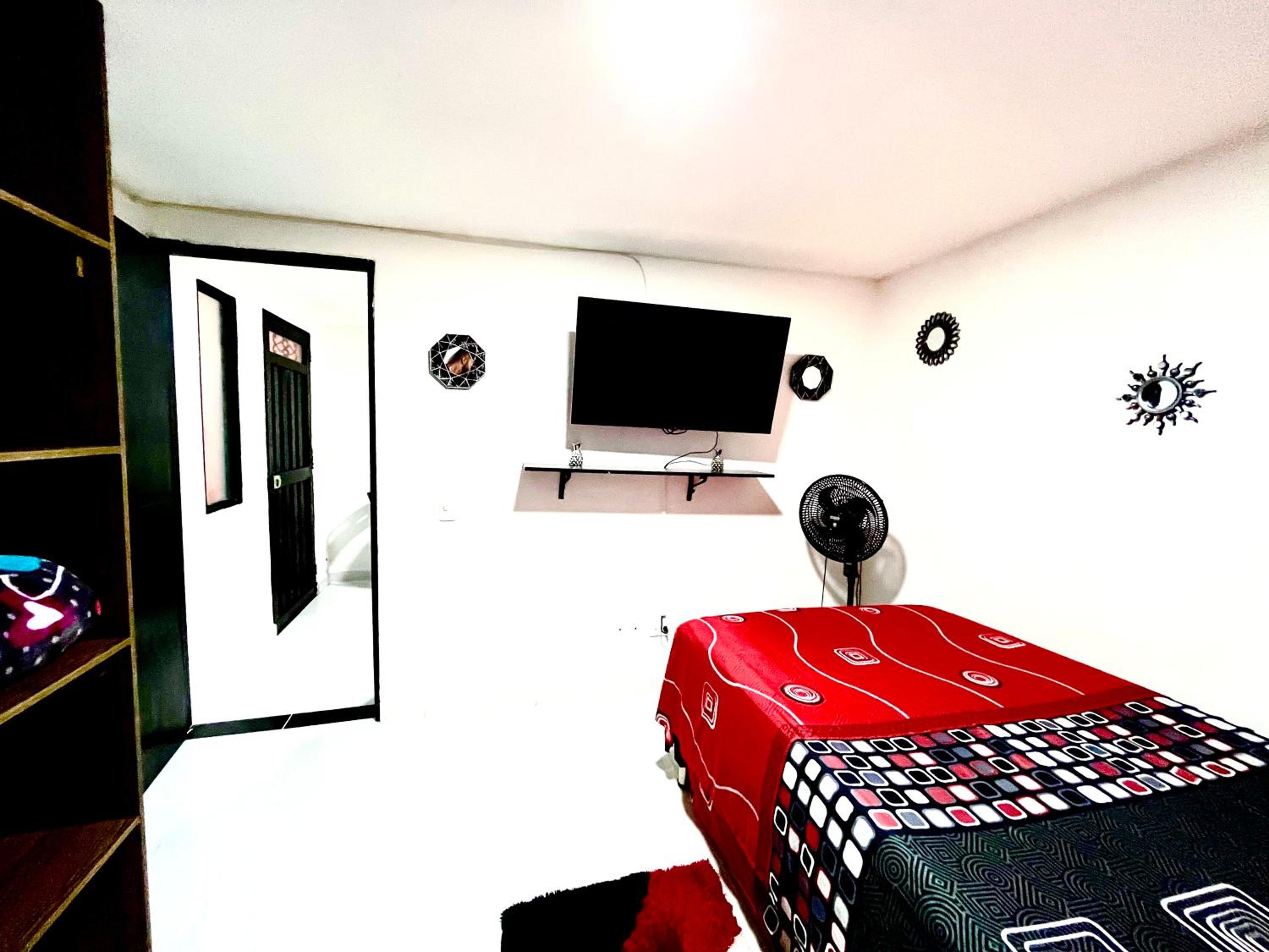 Edificio Victory Medellin - Apartamentos Acogedores y Equipados 100MB Wi-Fi, Central & Terraza Compartida