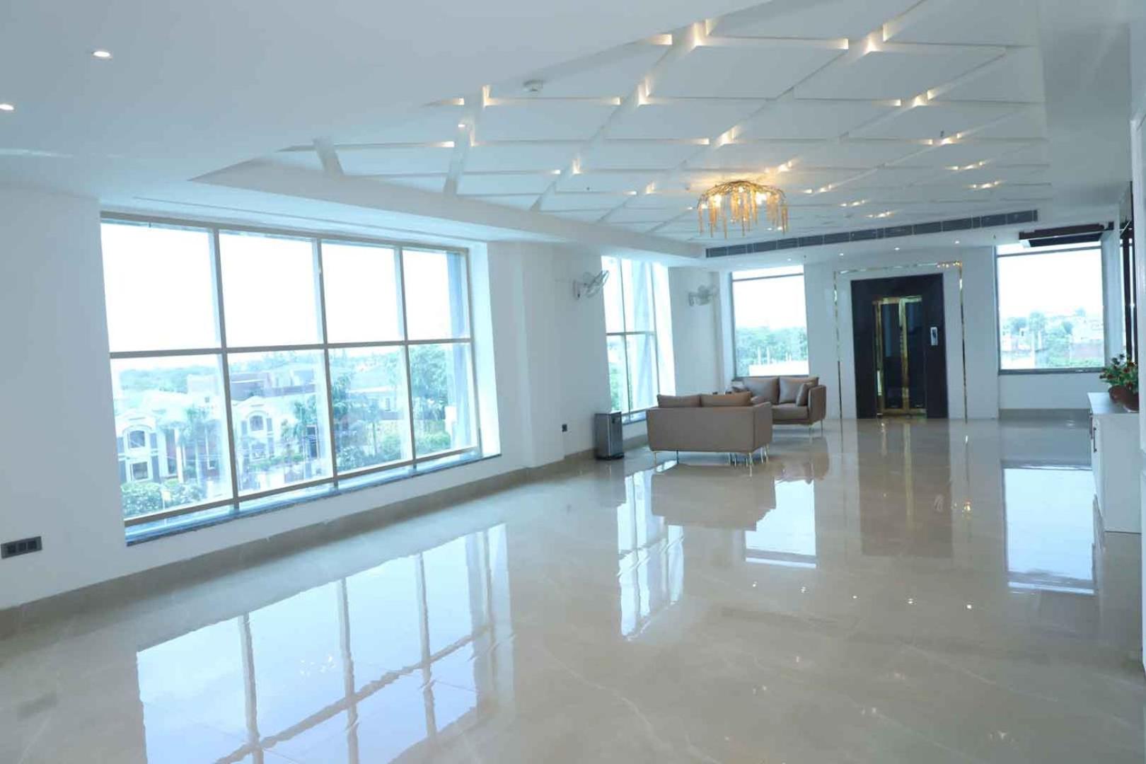 Lobby & Reception