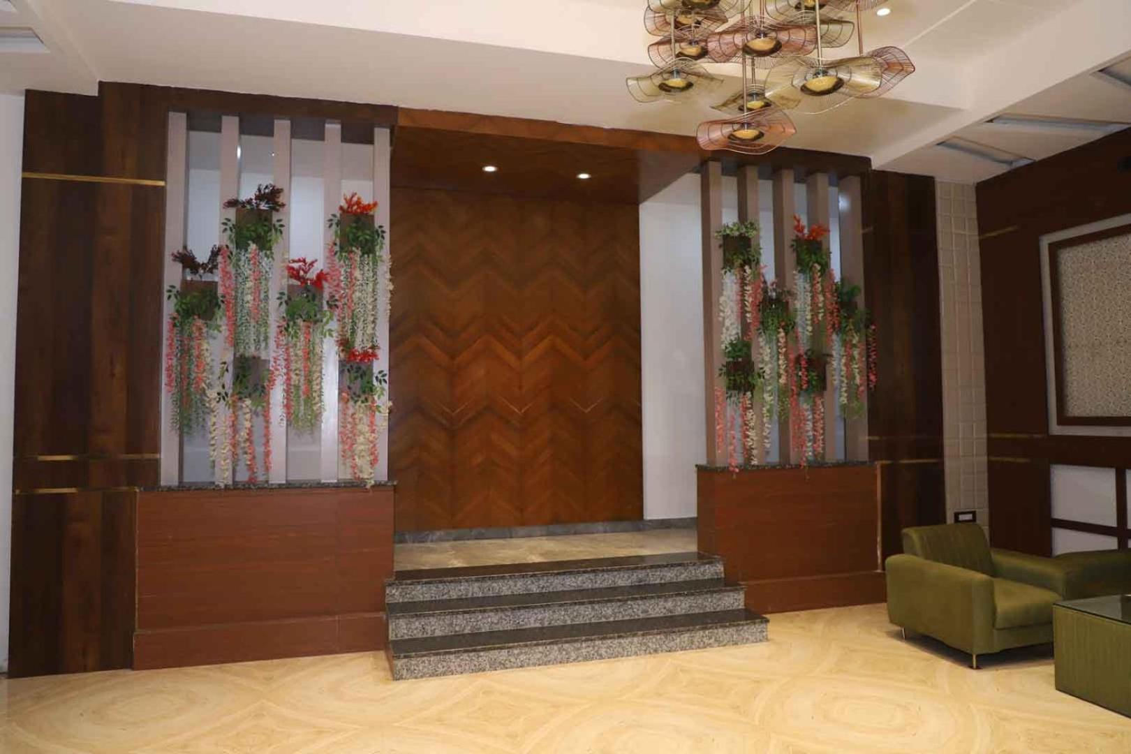 Lobby & Reception