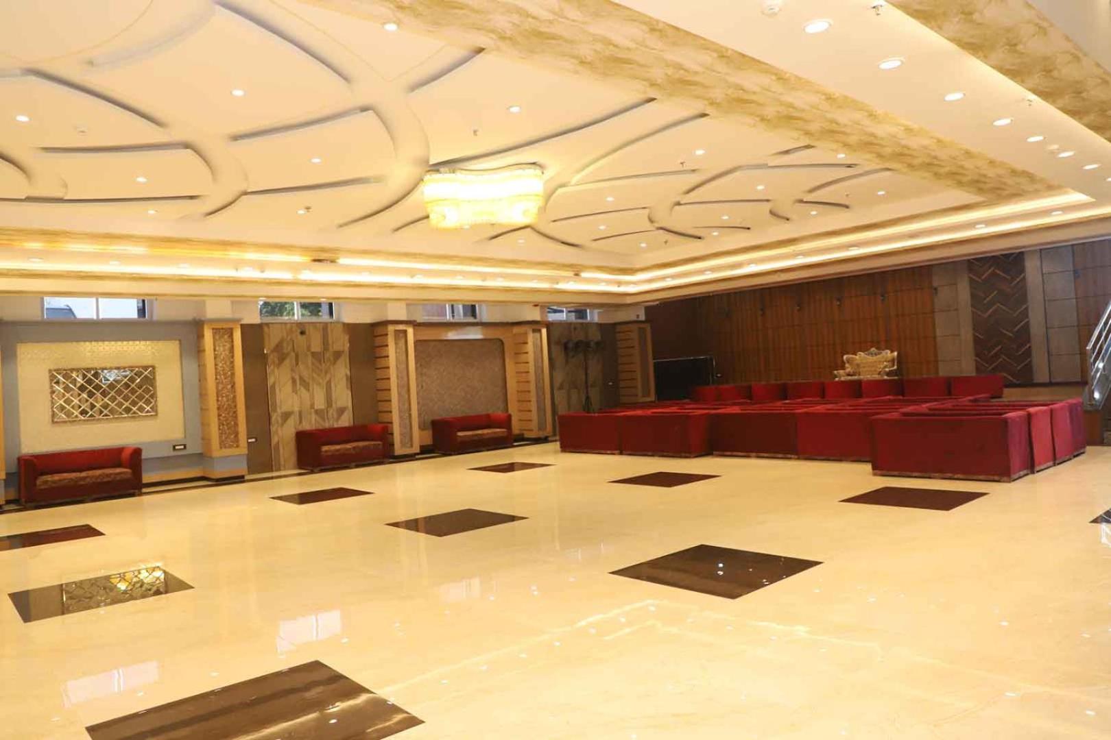 Lobby & Reception