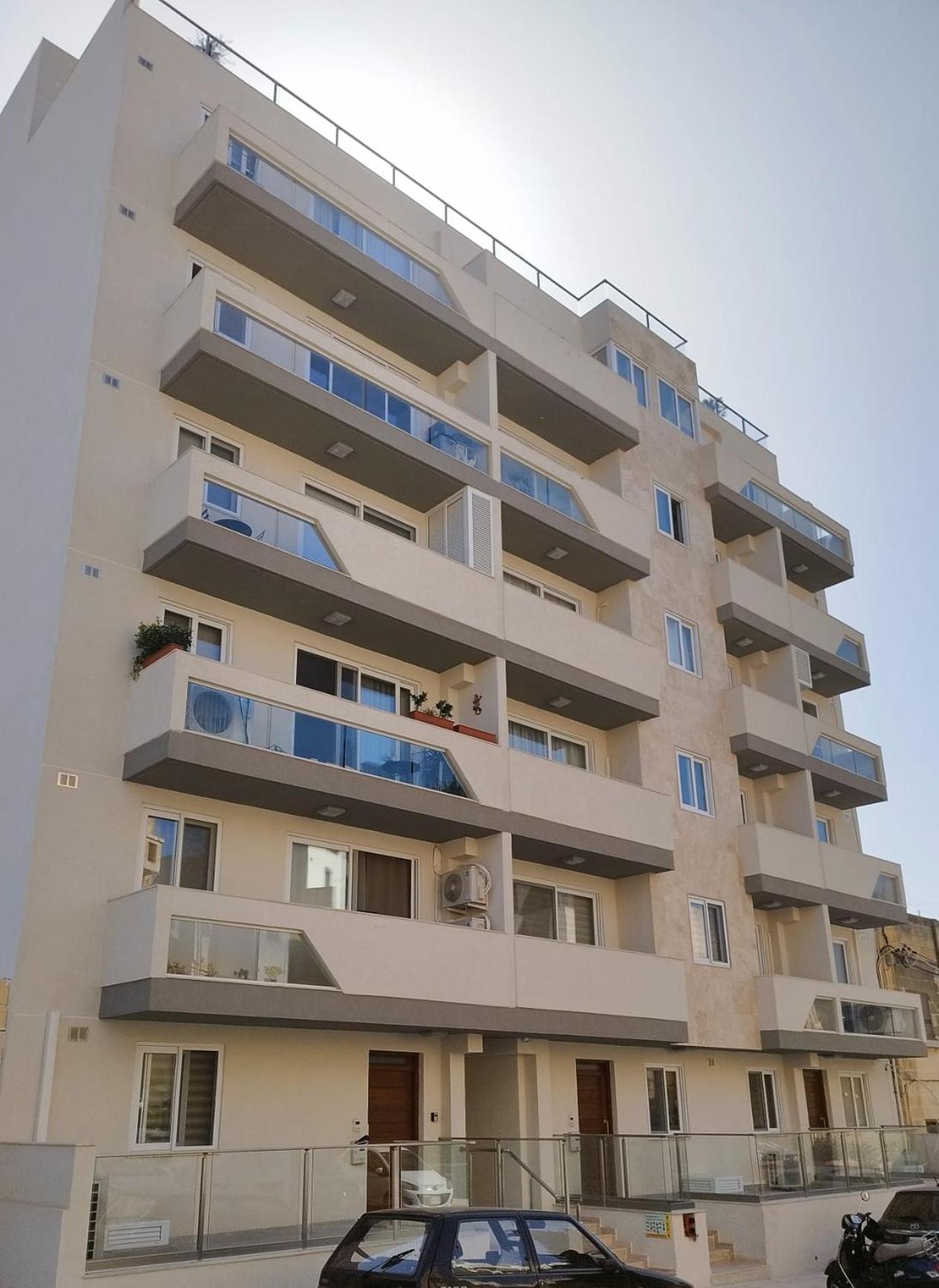 Camellia Luxury Apartment - 2 Bedroom view 3