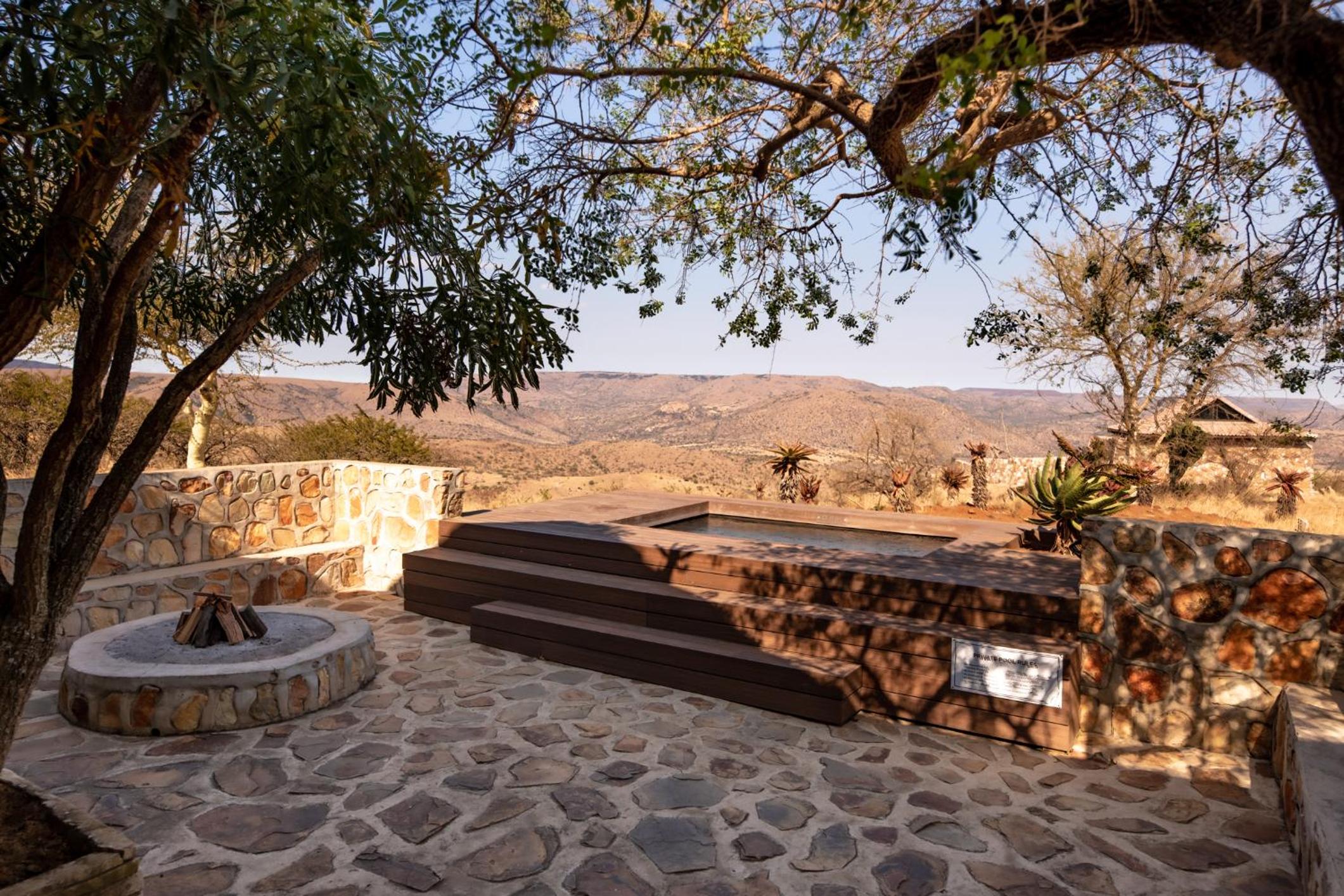Zulu Rock Lodge - Babanango Game Reserve