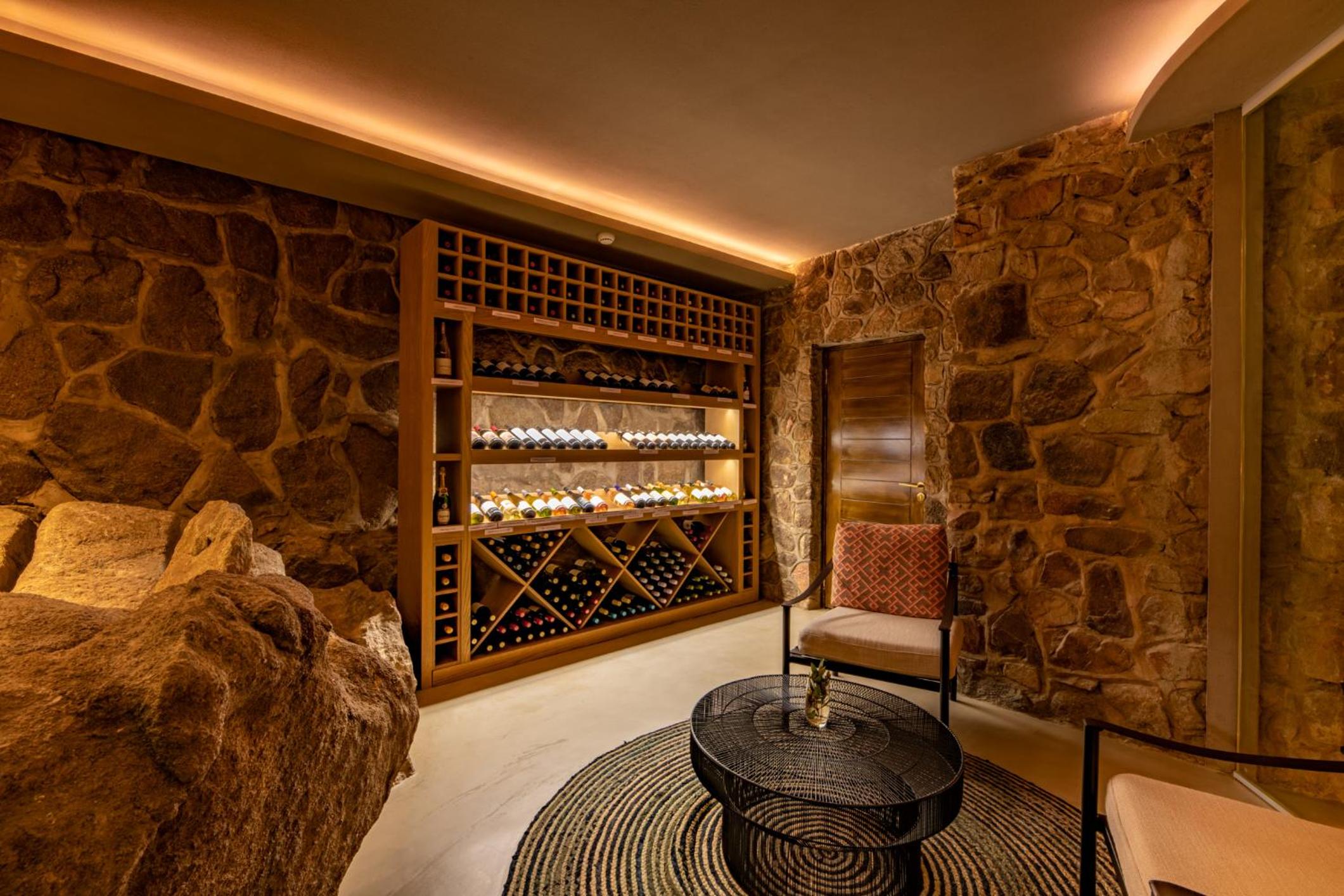 Zulu Rock Lodge - Babanango Game Reserve
