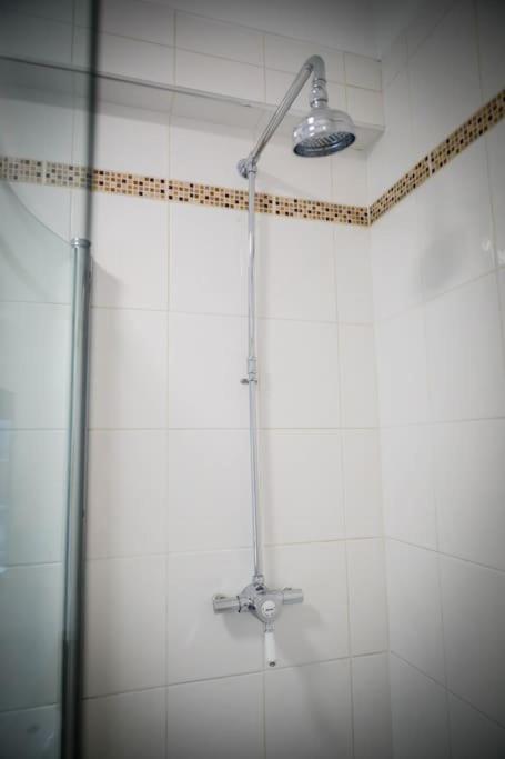 Spacious 4 Bed House Sleeps 8 in Quorn Near Loughborough