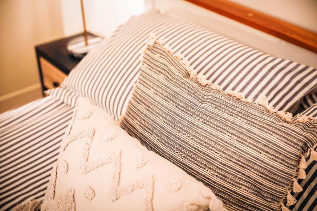 Spacious 4 Bed House Sleeps 8 in Quorn Near Loughborough