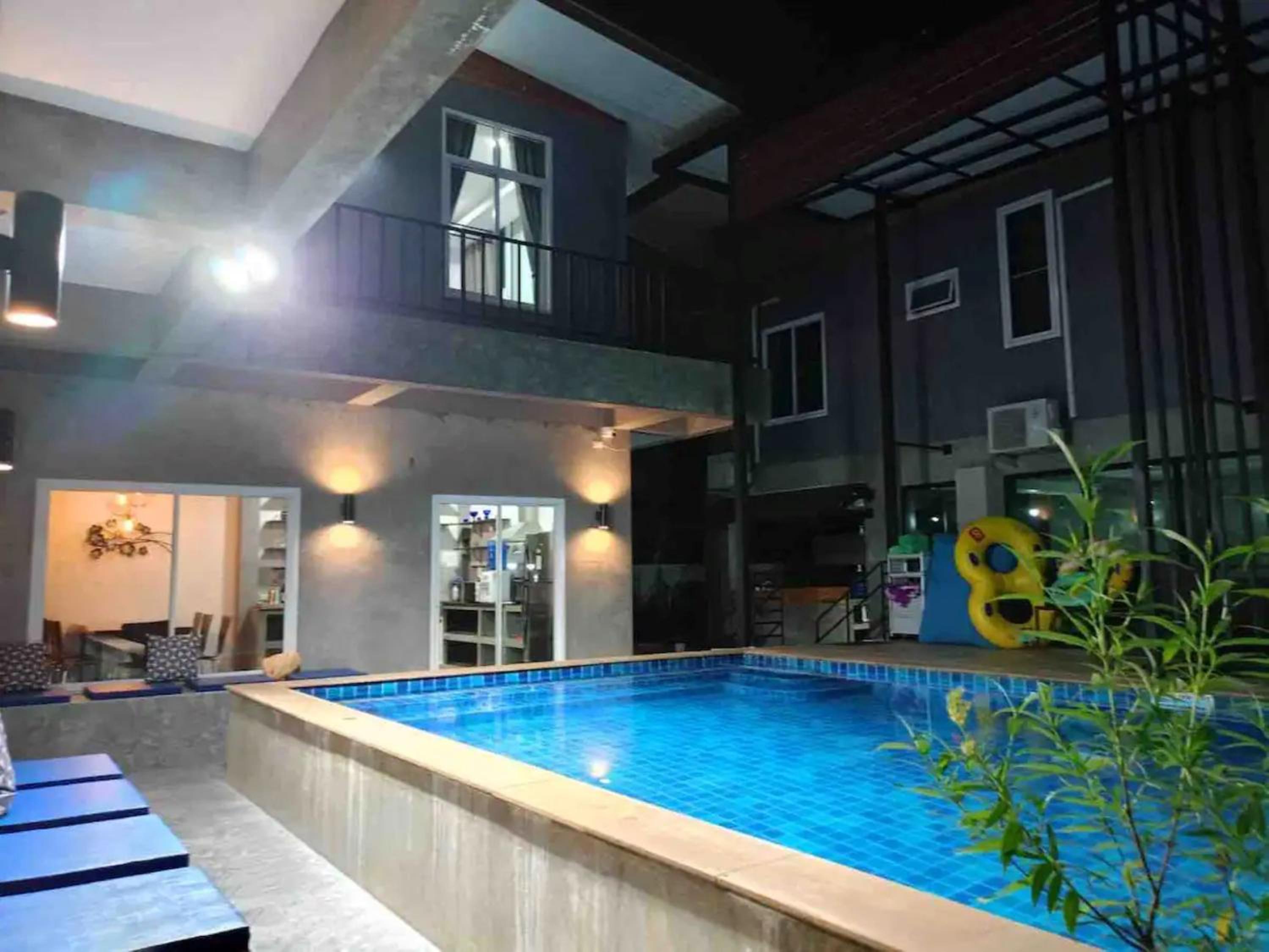 Villa Rajapruek 3 Villa Estates For A Group Daily Maid and Butler