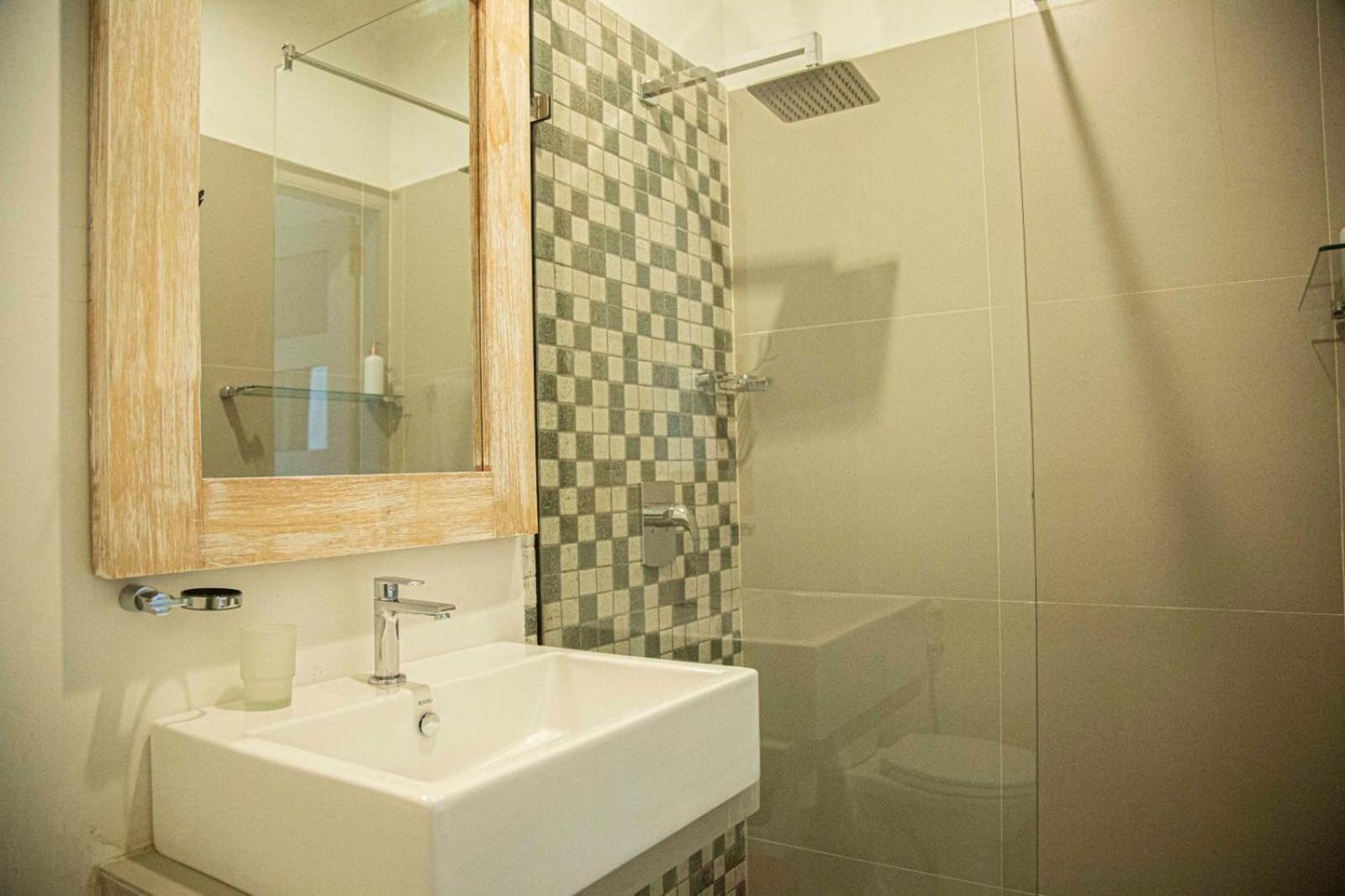 Iddamal Bay Apartments view 5