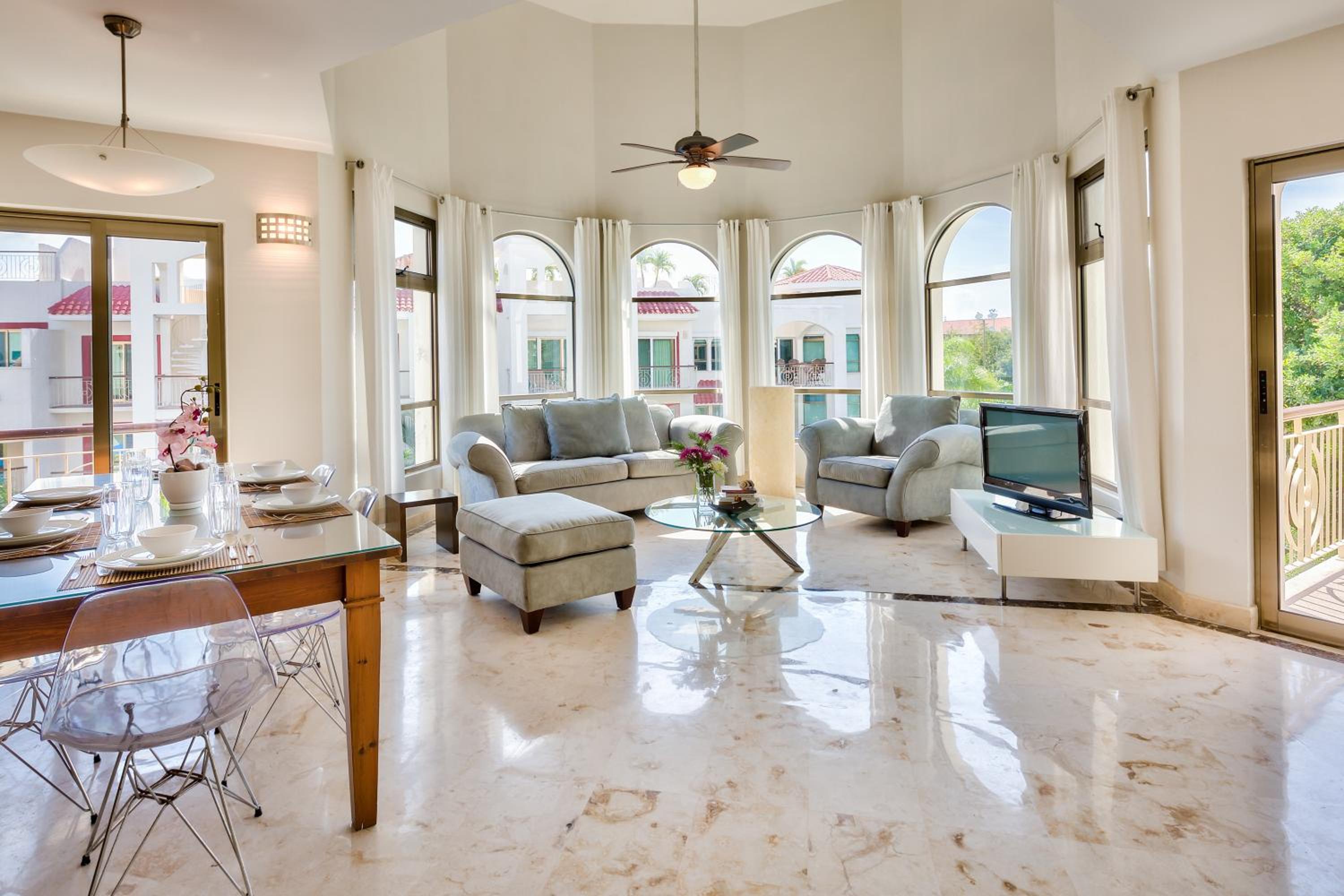 Paseo Luxury Suites view 2