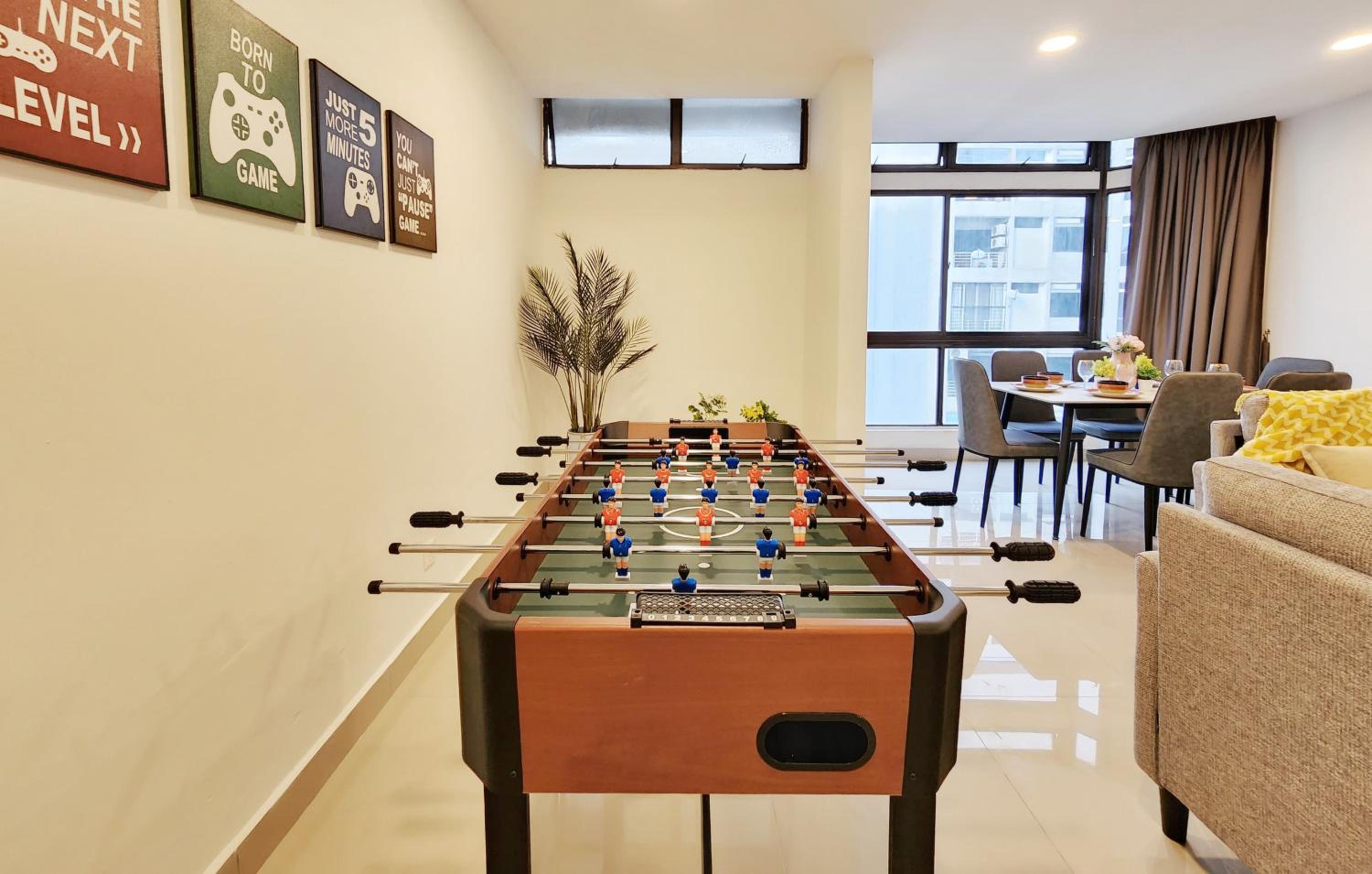 16pax Bukit Bintang Pavilion/Fahrenheit/ Netflix