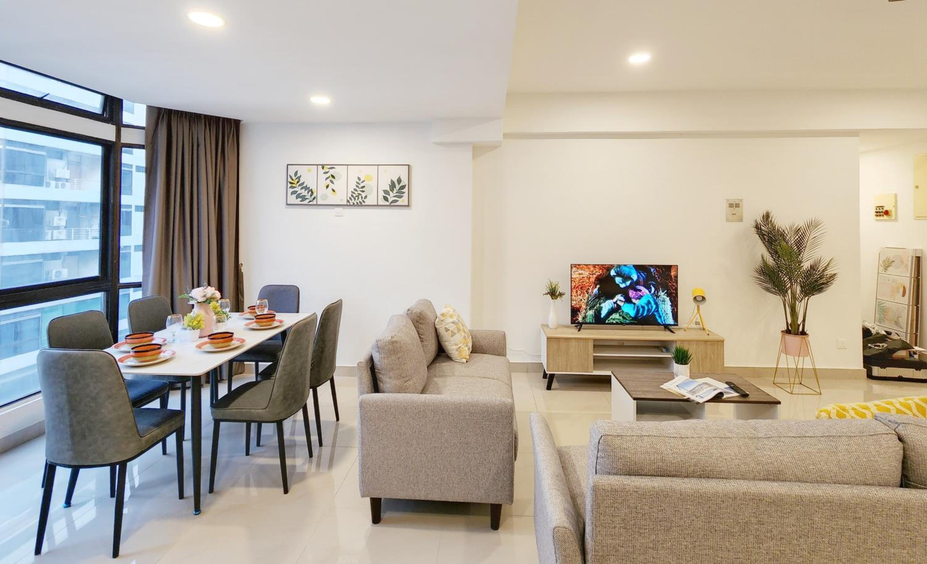 16pax Bukit Bintang Pavilion/Fahrenheit/ Netflix