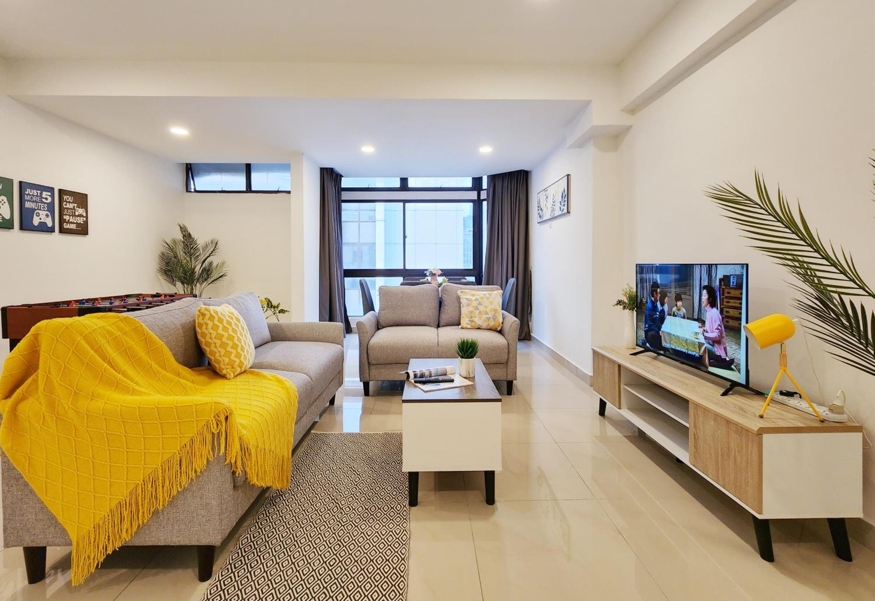 16pax Bukit Bintang Pavilion/Fahrenheit/ Netflix