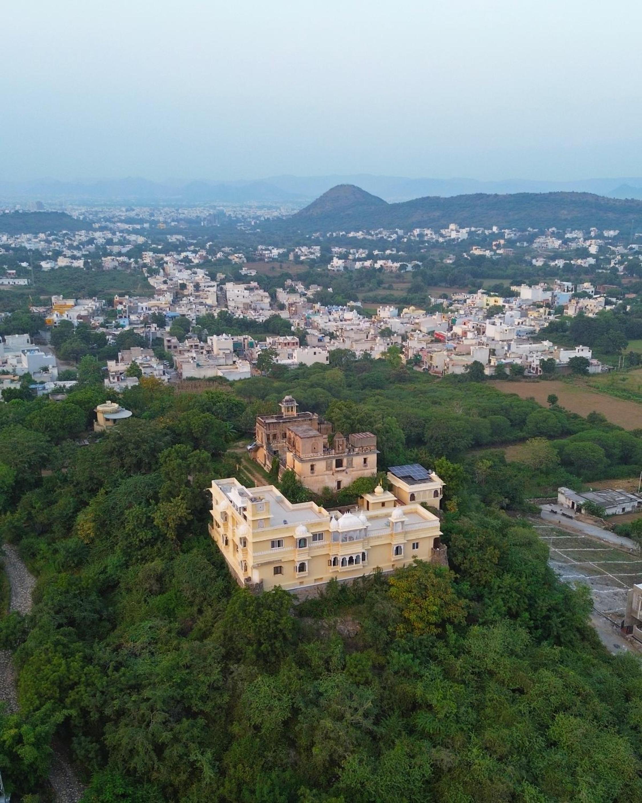 Udaipur Vacations - Titardi Garh- 18th Century Castle Homestay - Property Image 46